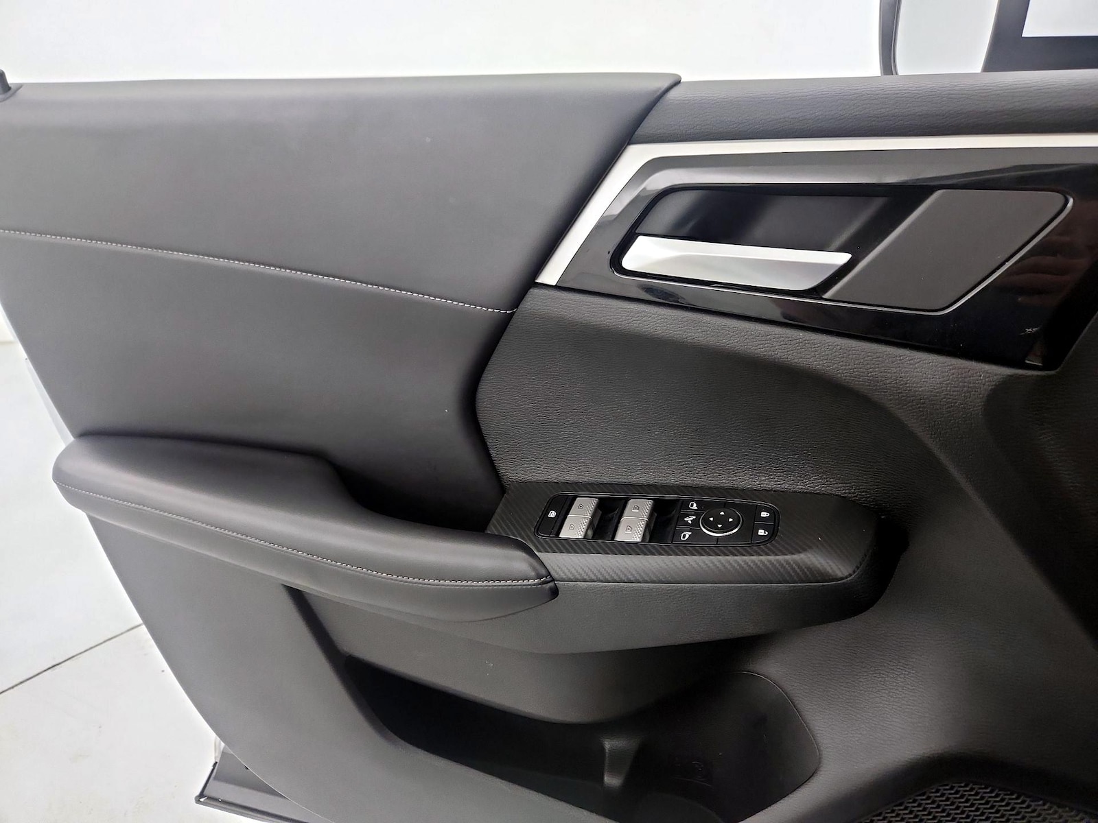 2024 Mitsubishi Outlander SE - Photo 13