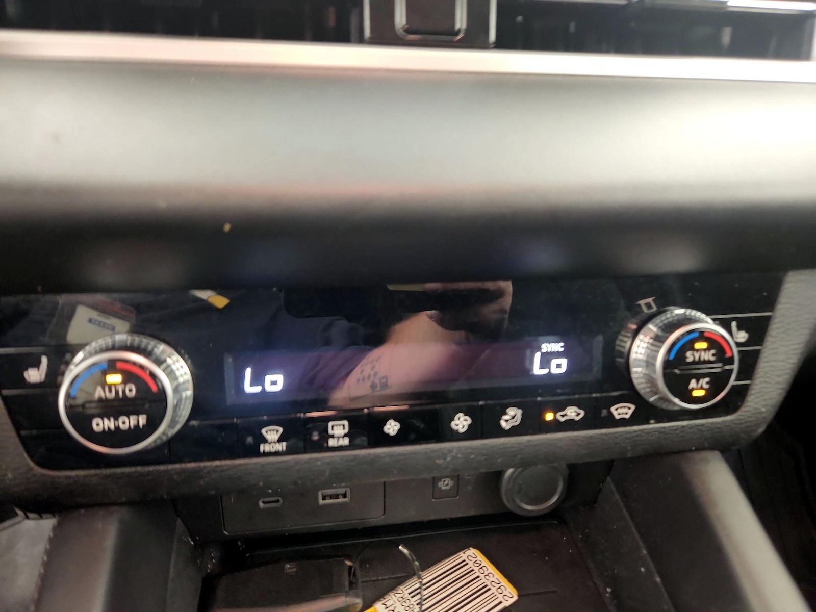 2024 Mitsubishi Outlander SE - Photo 18