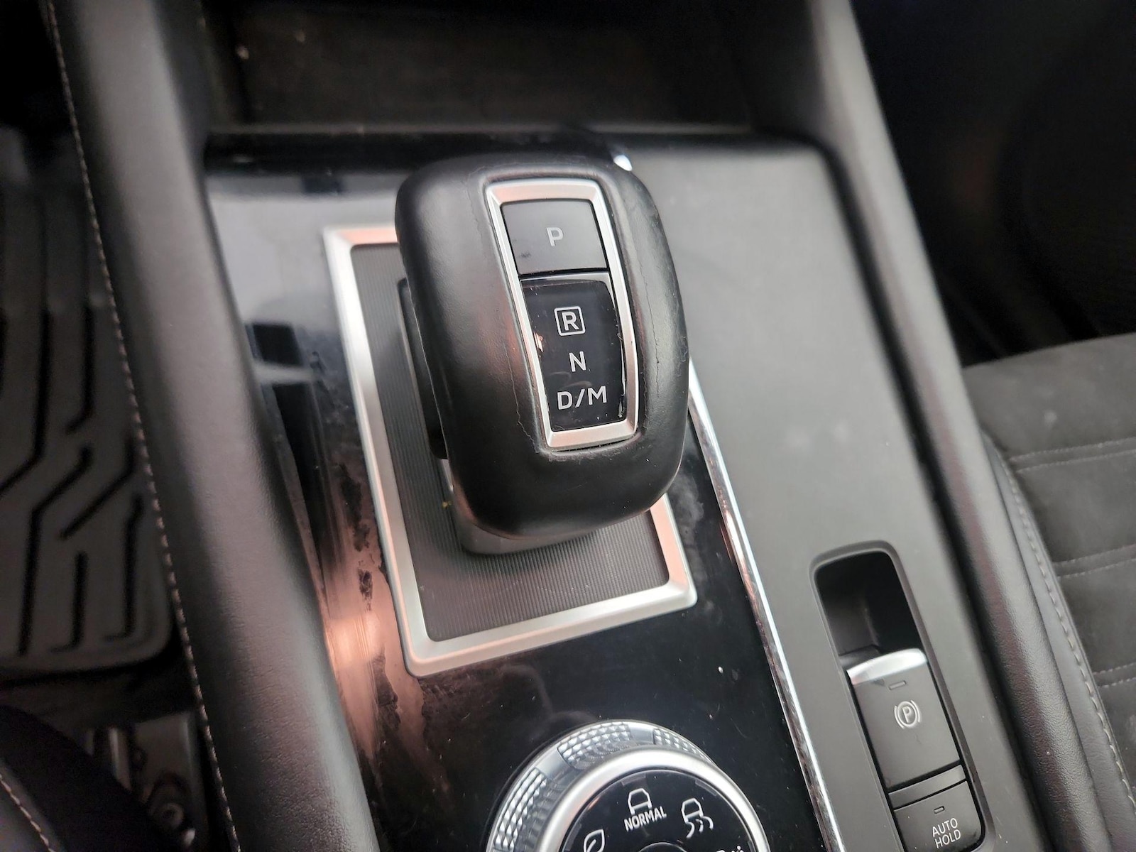 2024 Mitsubishi Outlander SE - Photo 19