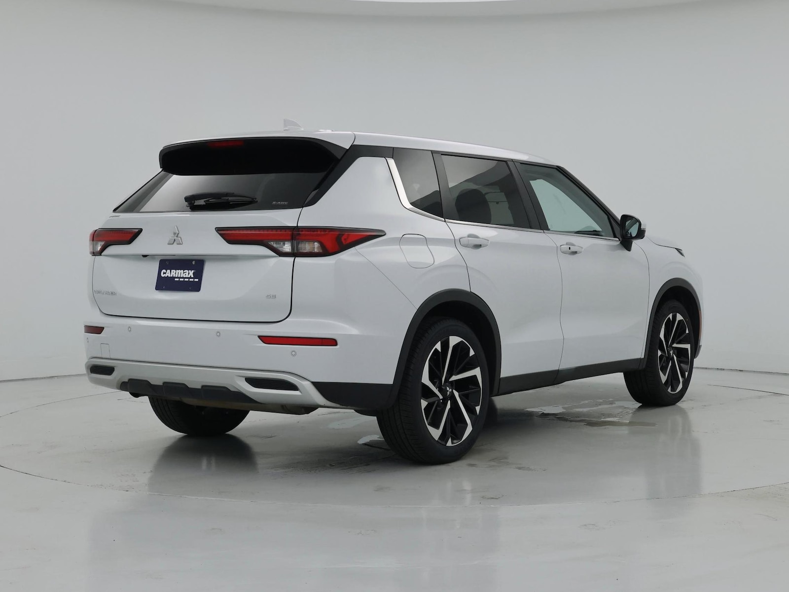 2024 Mitsubishi Outlander SE - Photo 9