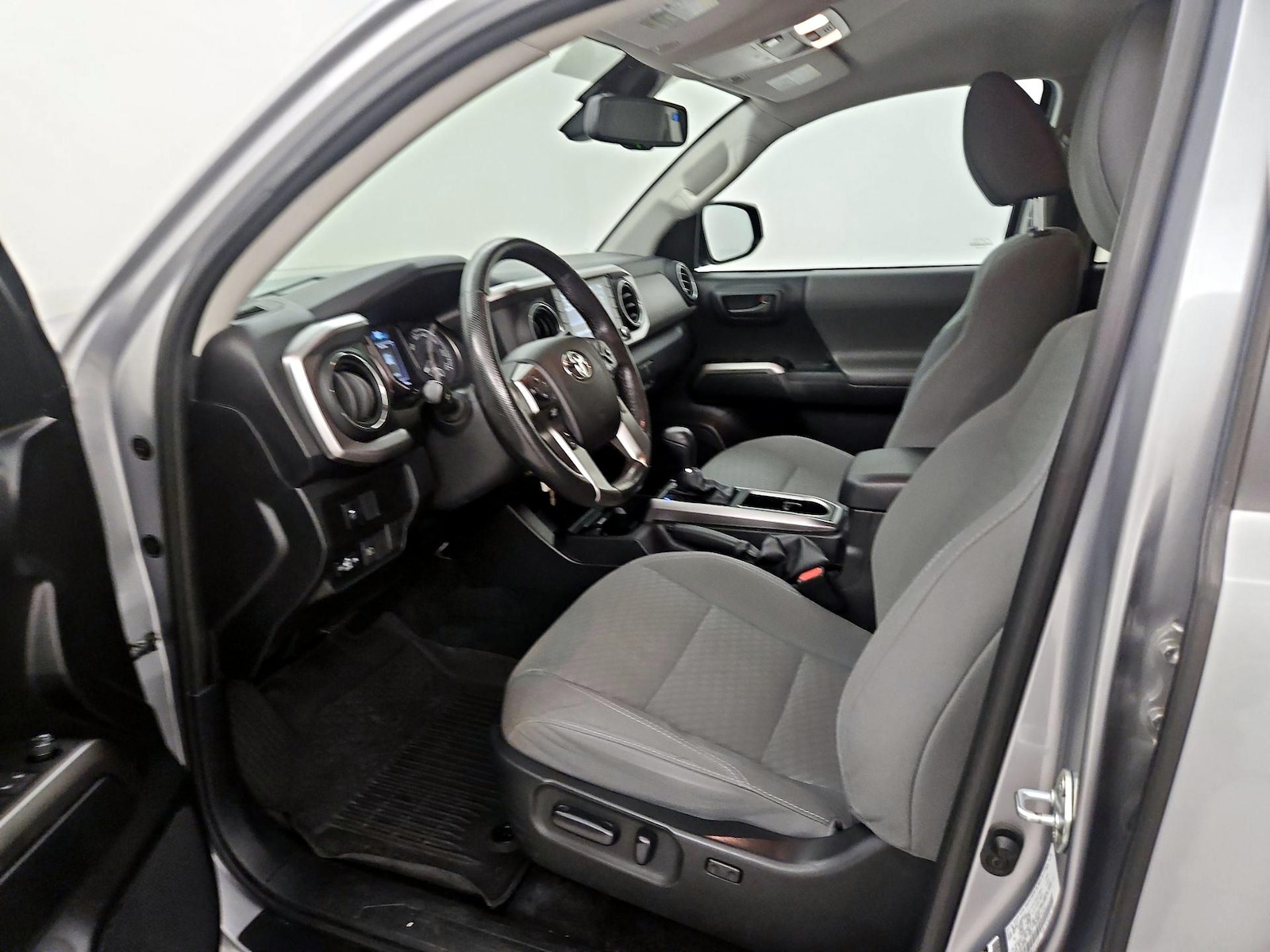 2021 Toyota Tacoma SR5 - Photo 12