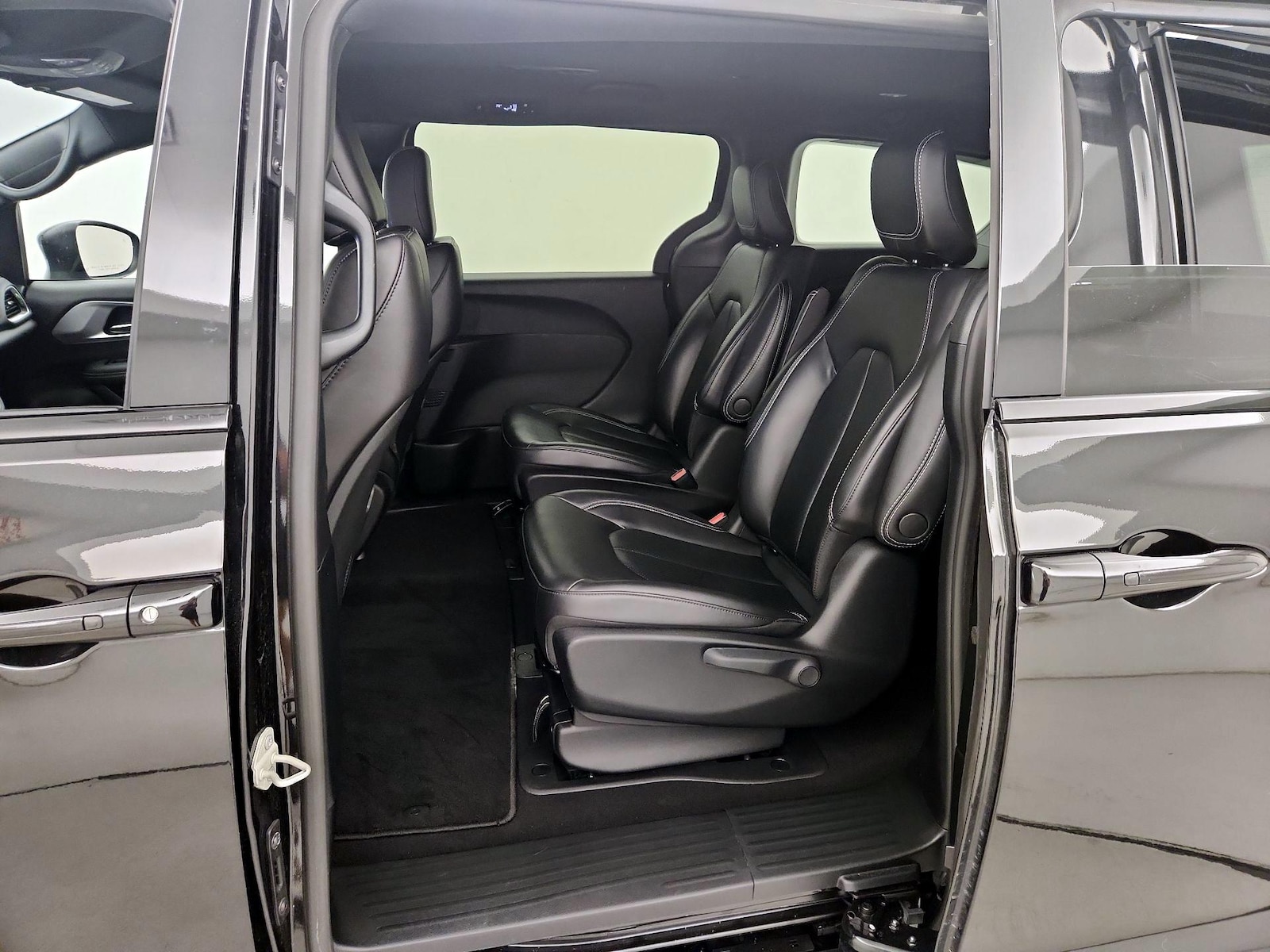 2023 Chrysler Pacifica Hybrid Touring L - Photo 10