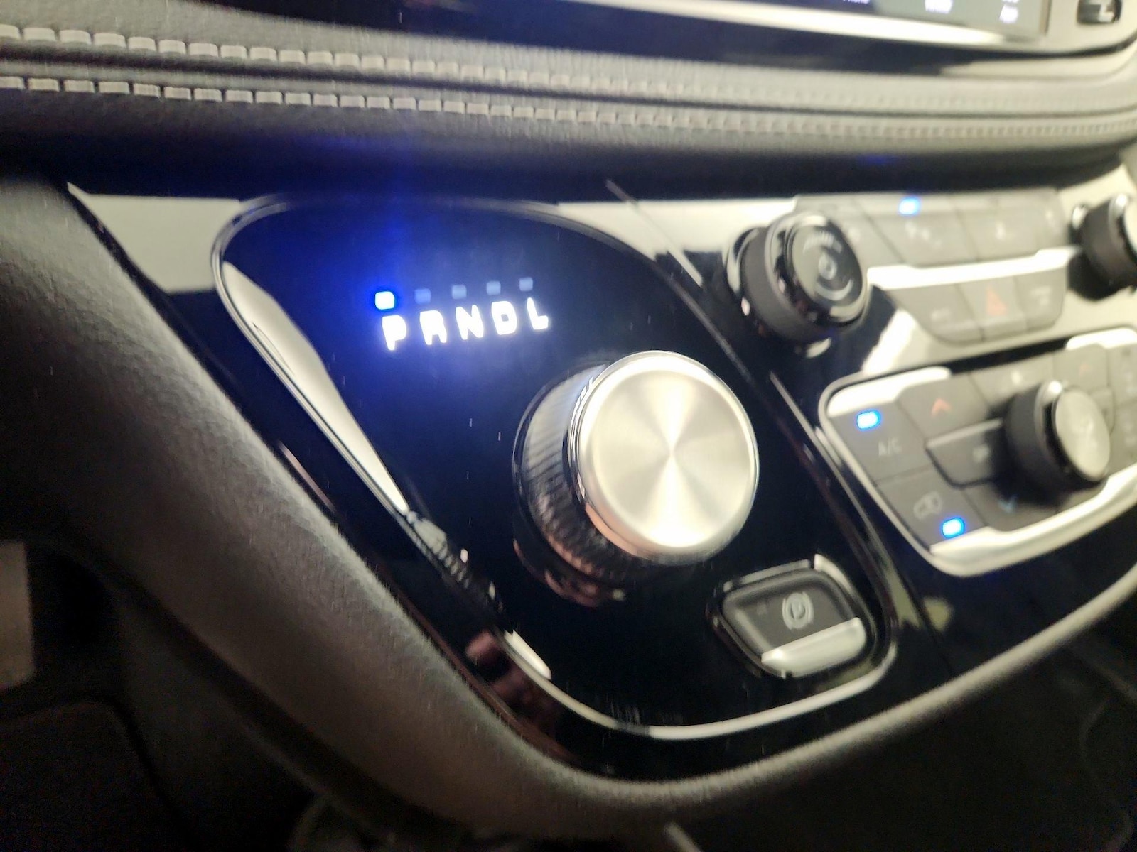 2023 Chrysler Pacifica Hybrid Touring L - Photo 16