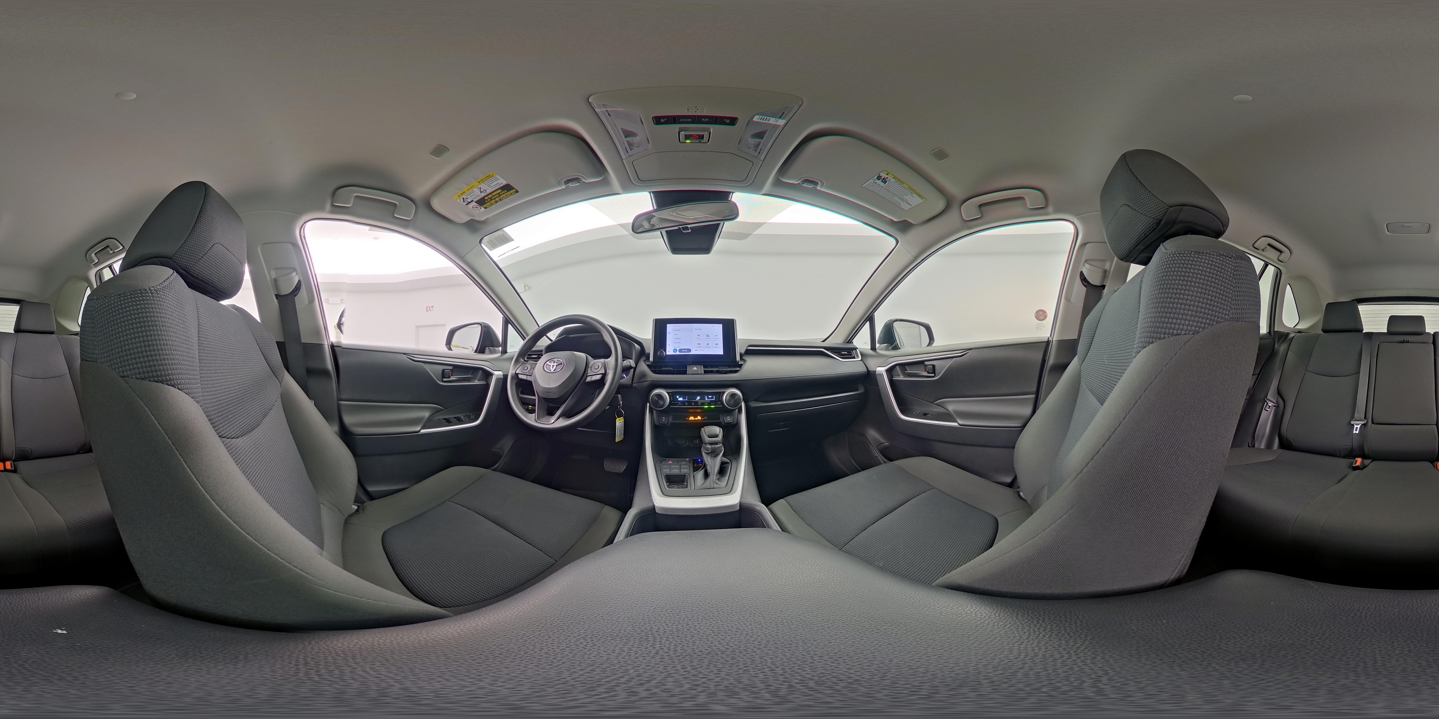 2025 Toyota RAV4 LE - Photo 25