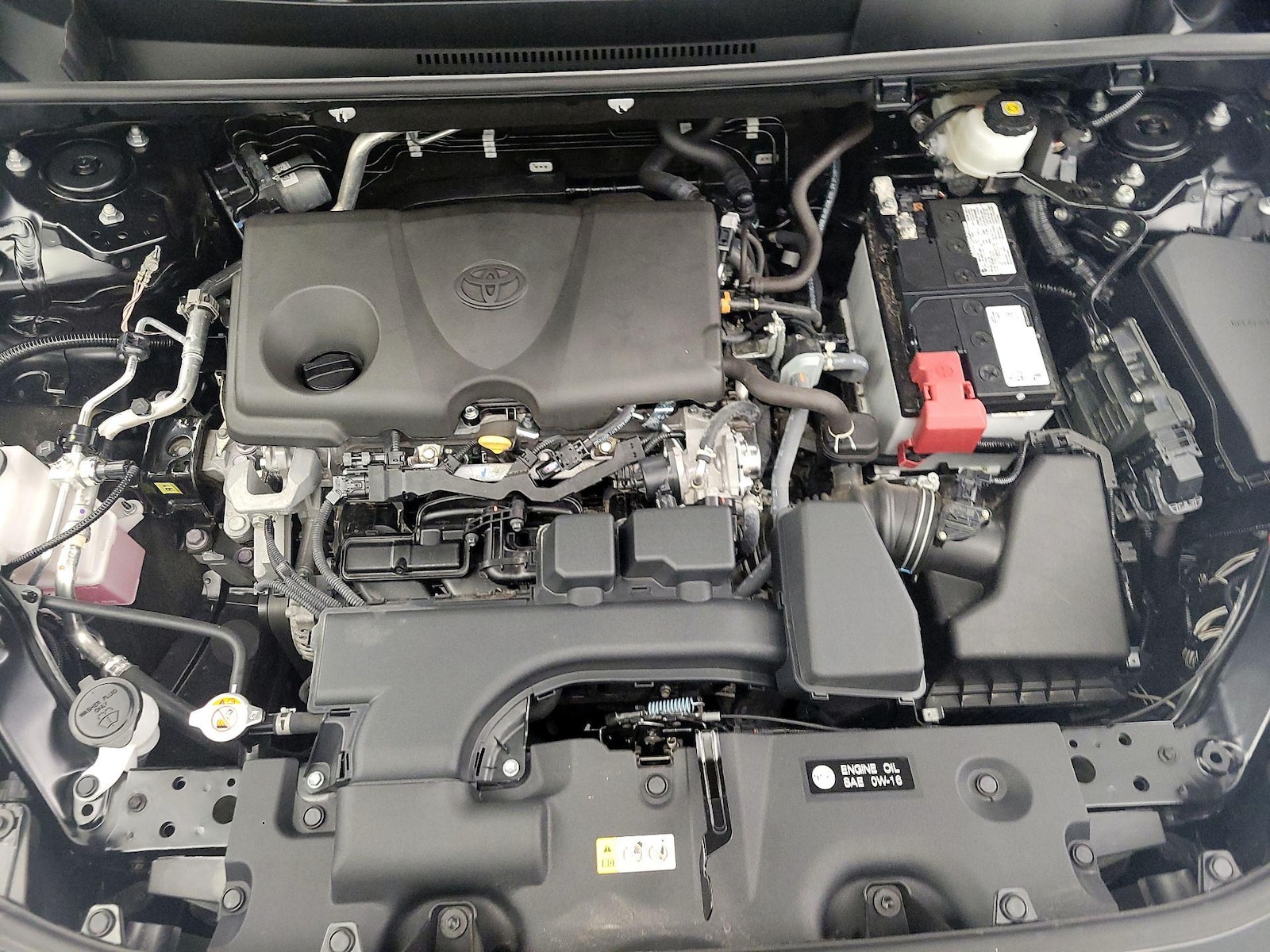 2025 Toyota RAV4 LE - Photo 23