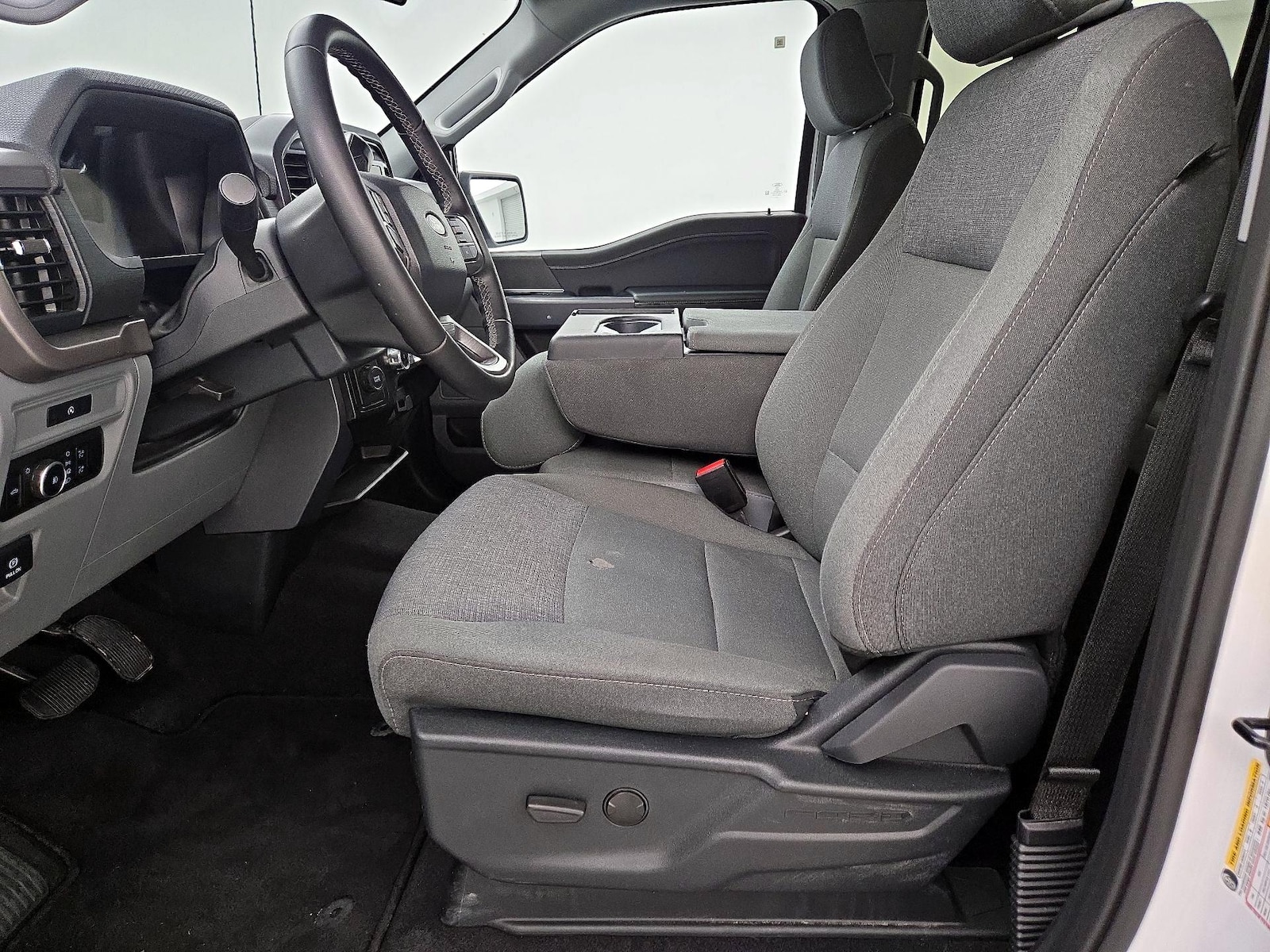 Power Seat(s) & Side Airbags