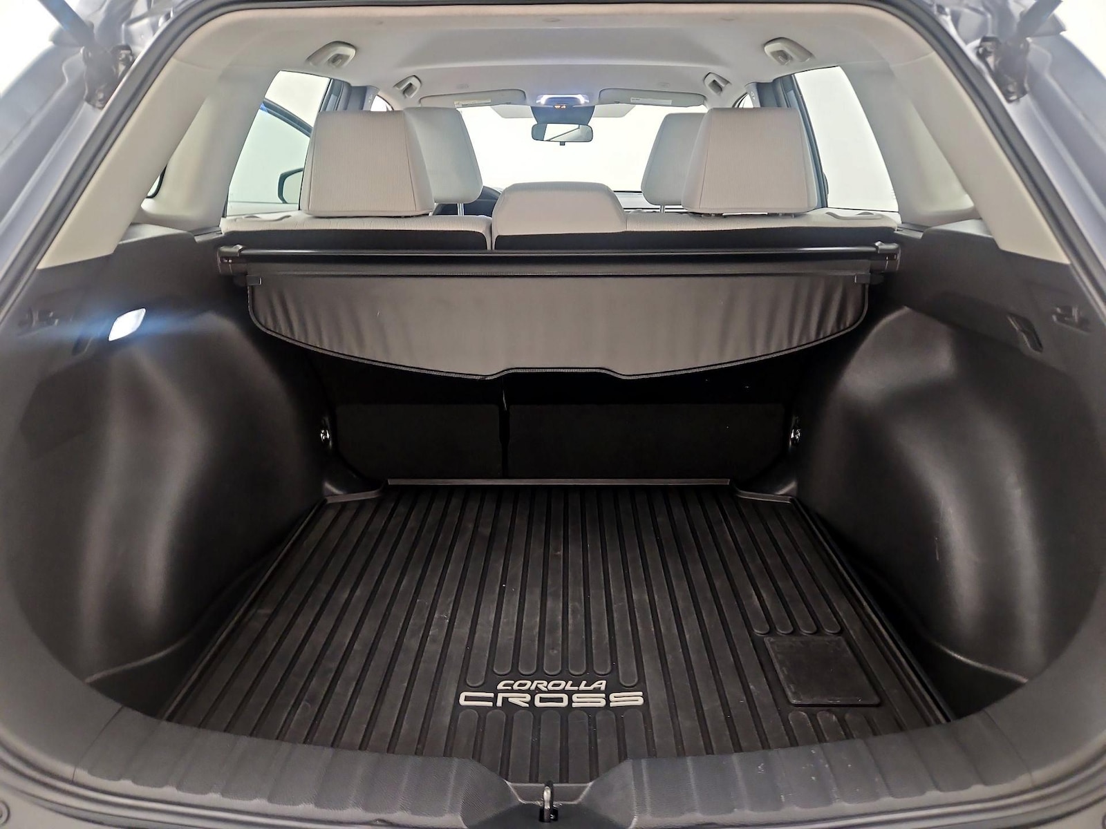 2026 Toyota Corolla Cross L - Photo 22