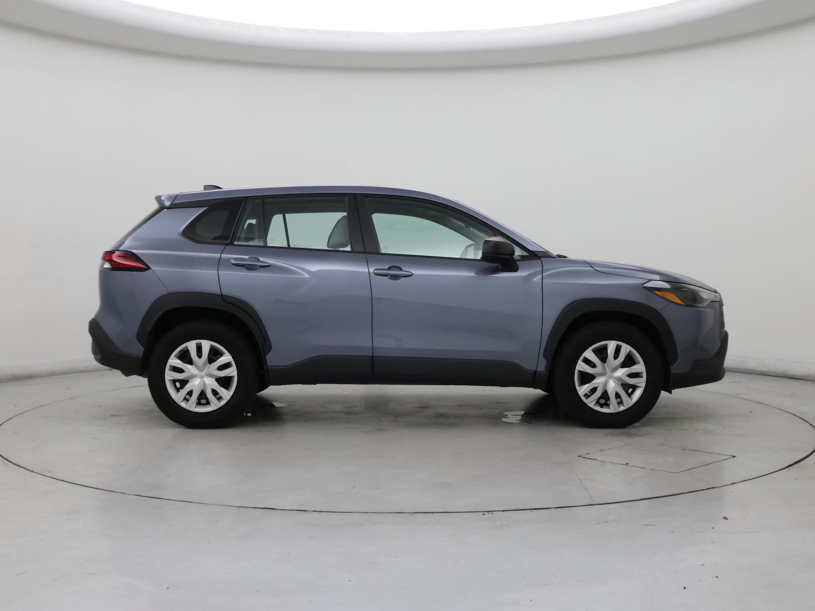 2026 Toyota Corolla Cross L - Photo 8