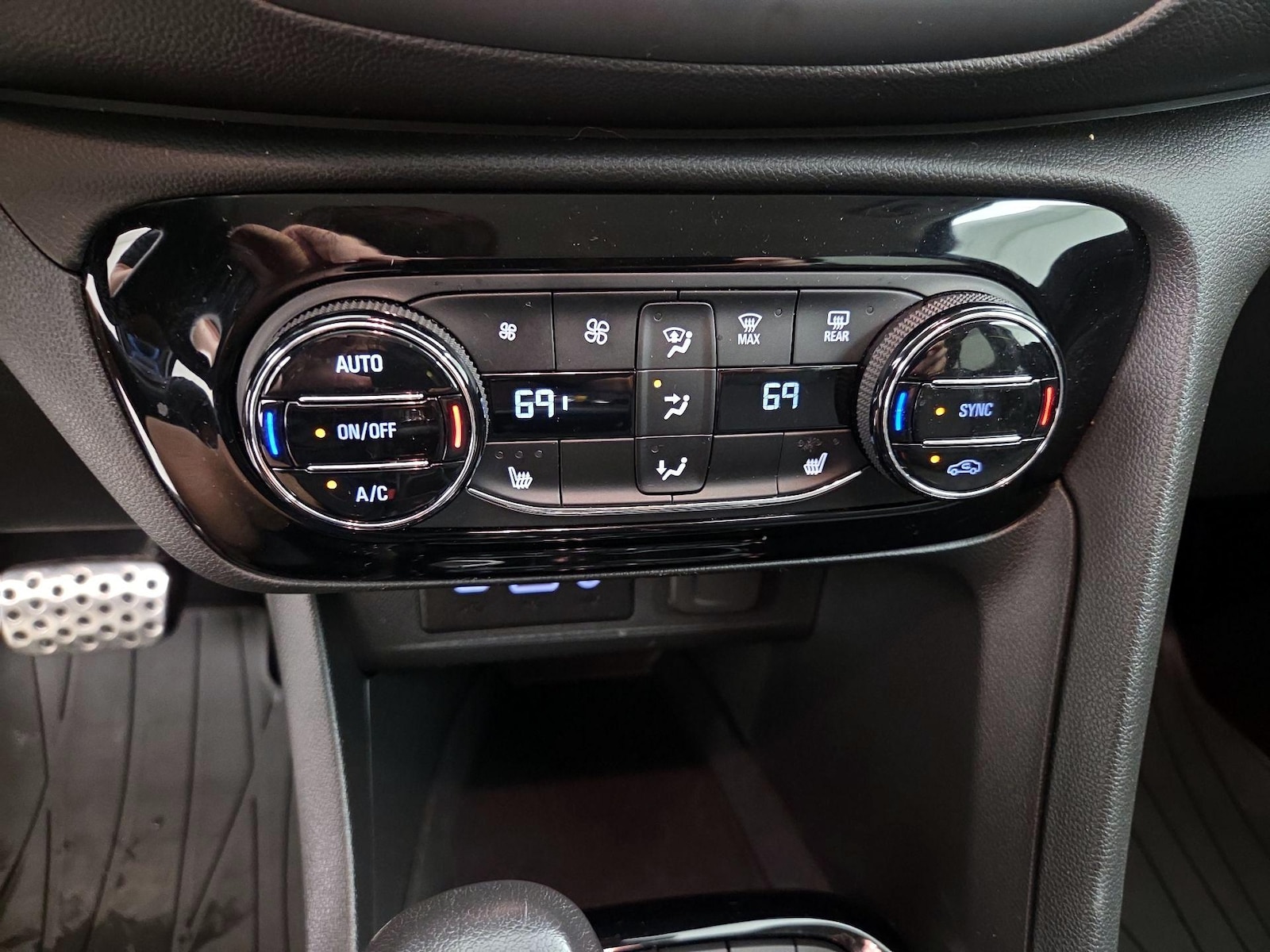 2023 Buick Encore GX Select - Photo 17
