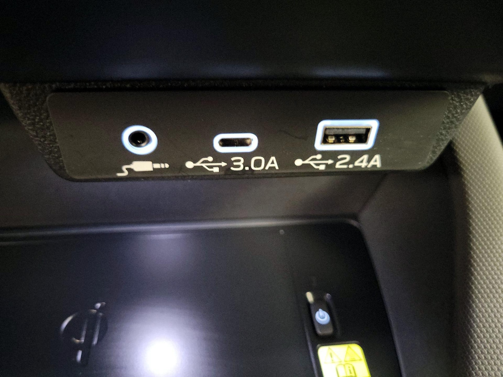 2025 Subaru Forester Limited - Photo 19