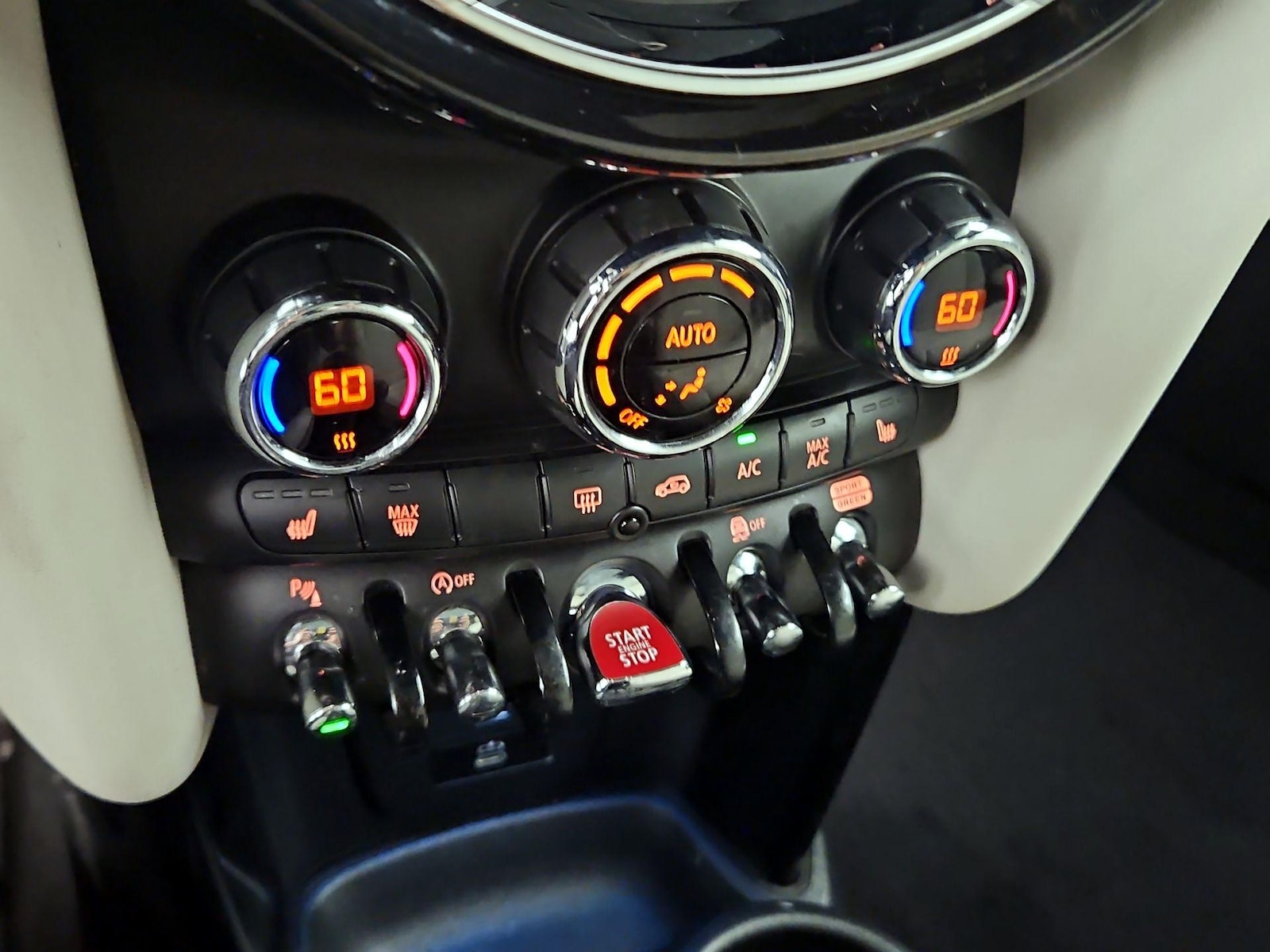 2024 MINI Hardtop 4 Door S - Photo 17