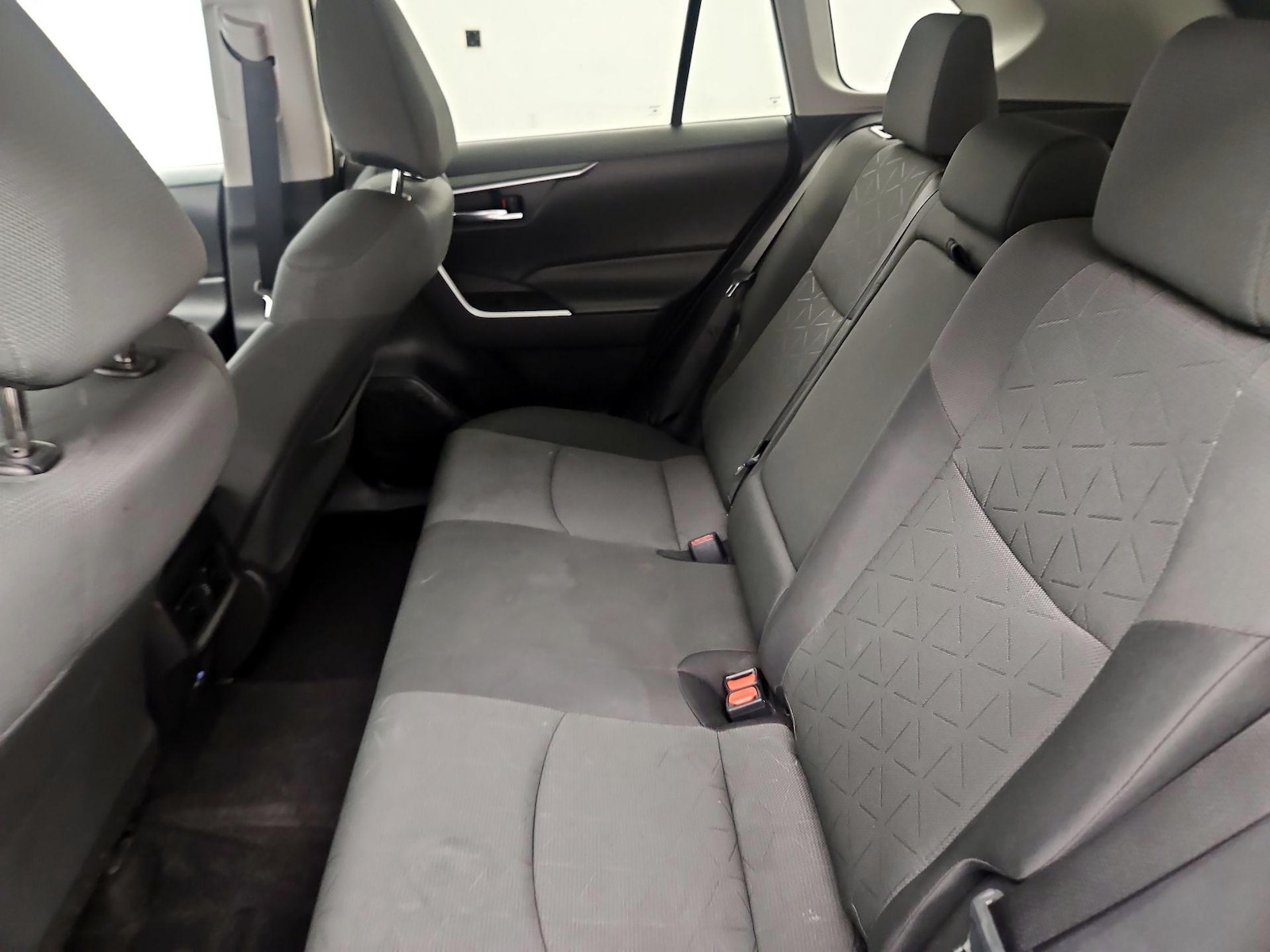 2024 Toyota RAV4 XLE - Photo 20