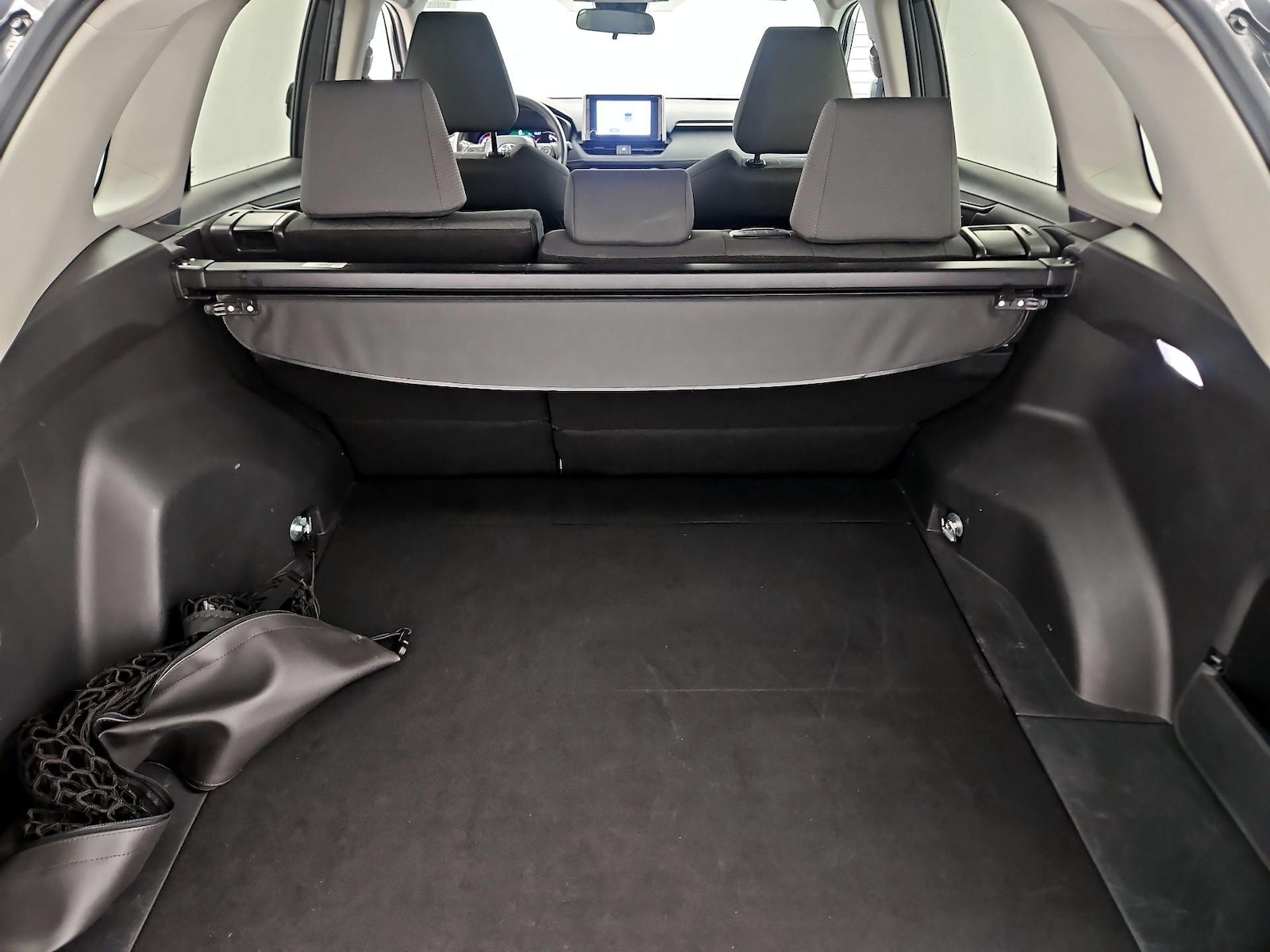2024 Toyota RAV4 XLE - Photo 21