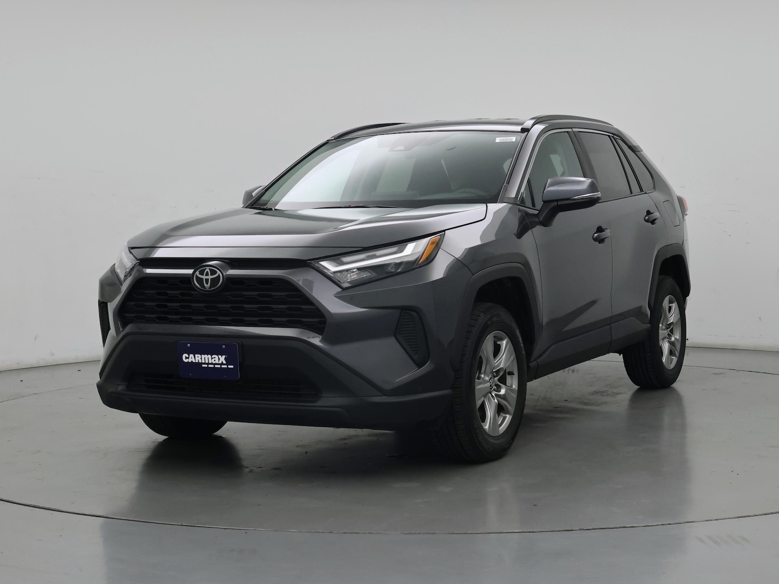 2024 Toyota RAV4 XLE - Photo 5