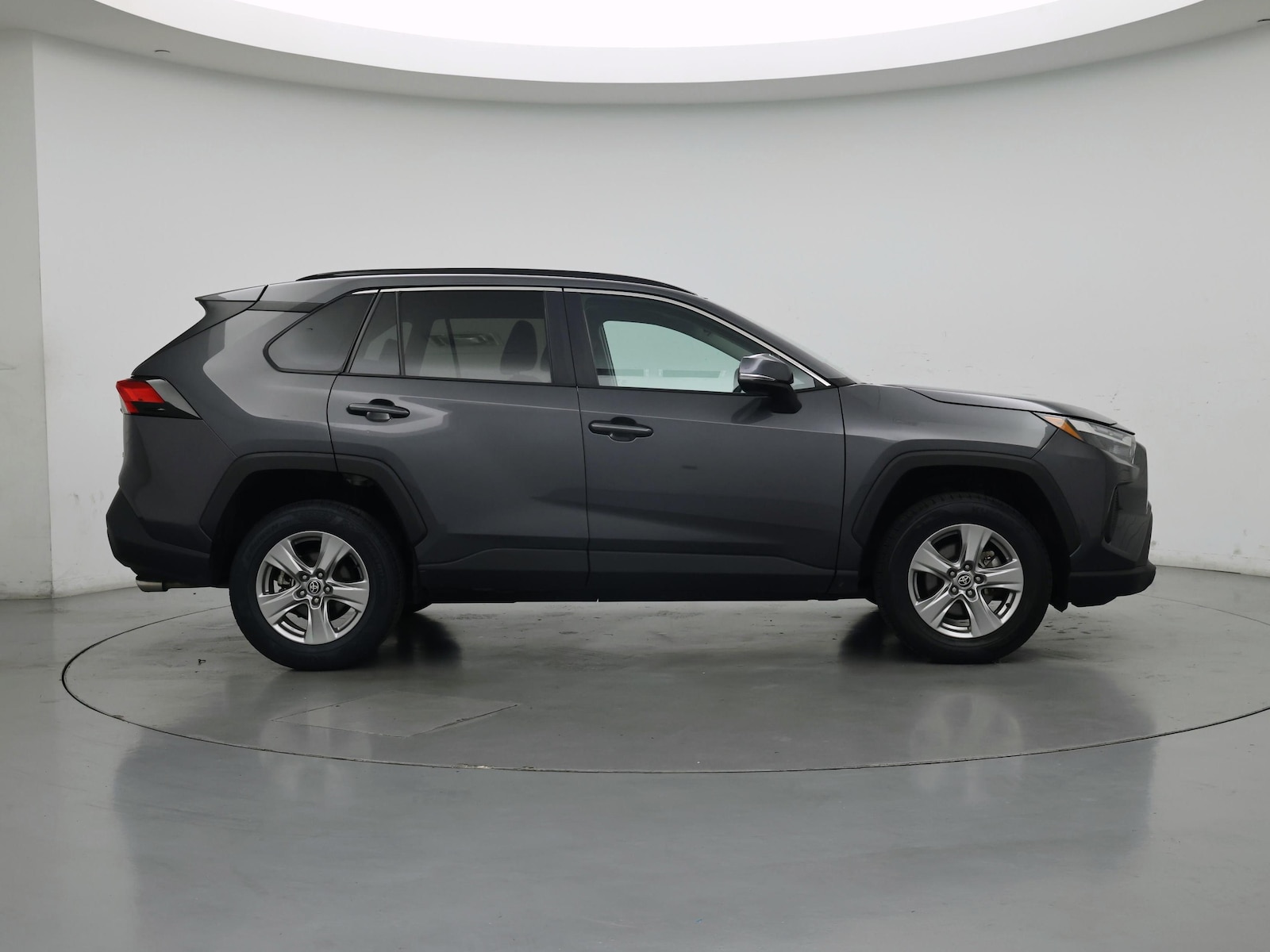2024 Toyota RAV4 XLE - Photo 8