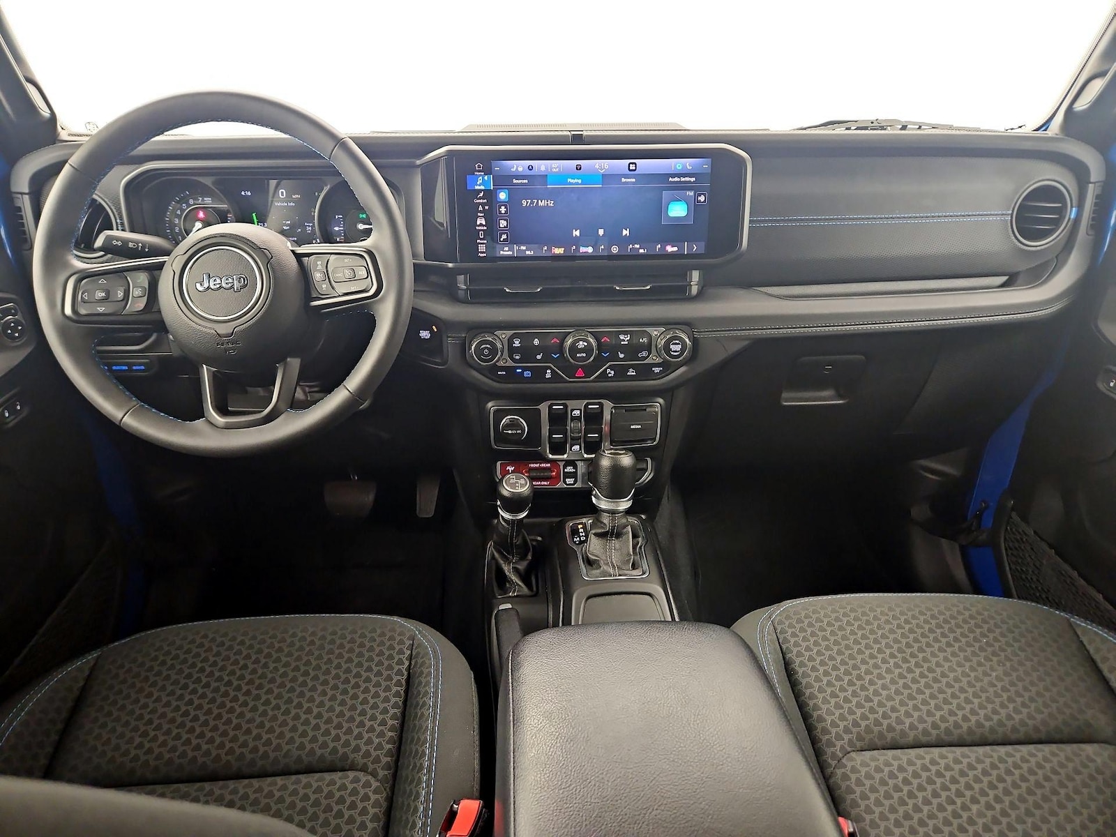 Apple CarPlay® & Android Auto™