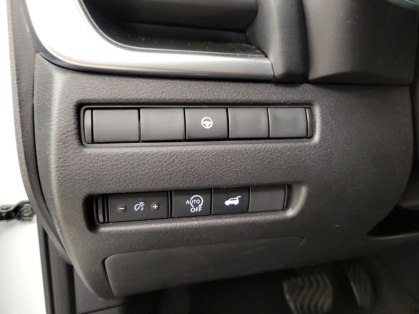 2024 Nissan Rogue SV - Photo 14
