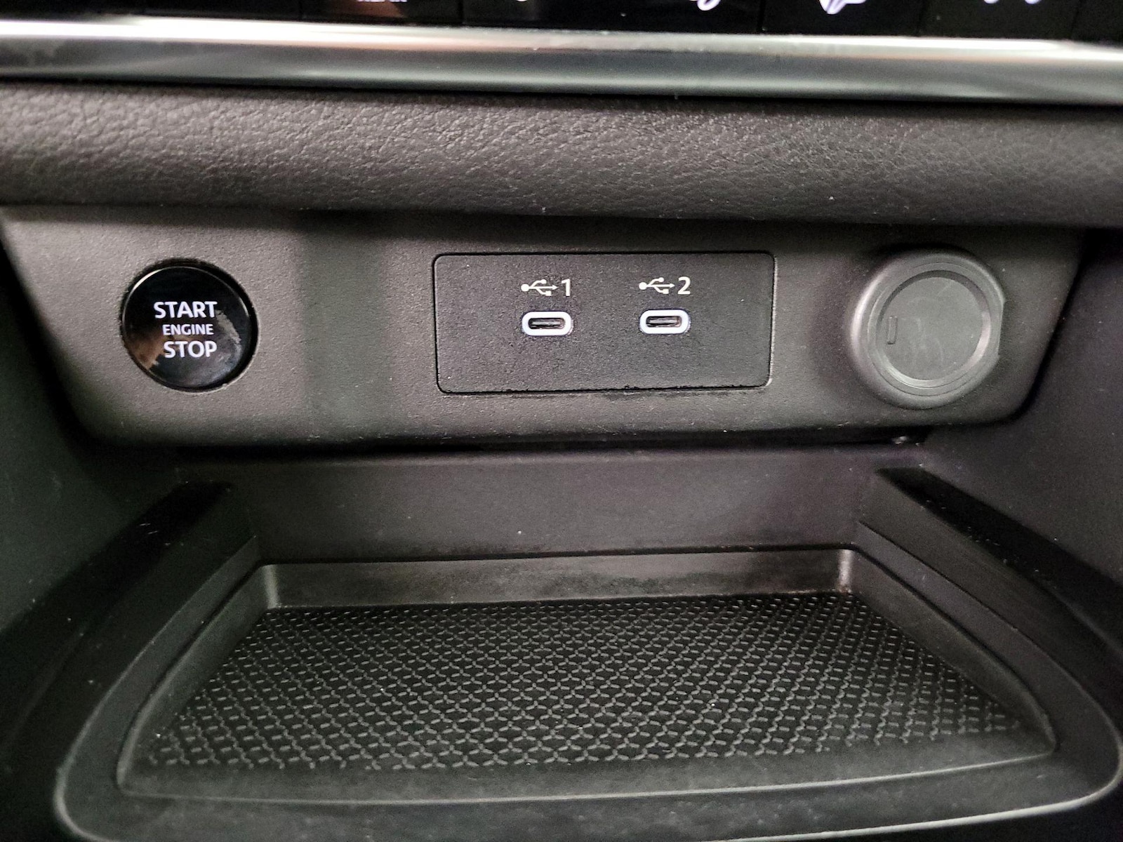 2024 Nissan Rogue SV - Photo 19