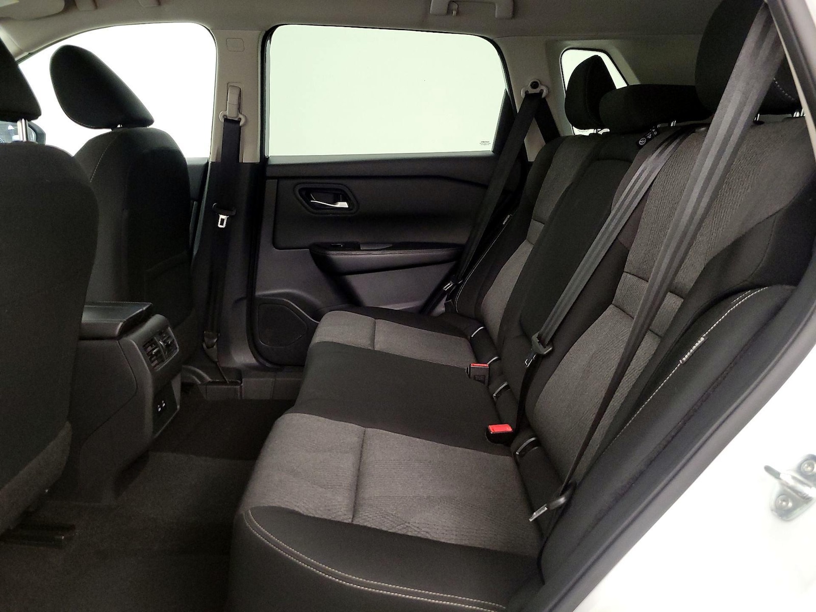 2024 Nissan Rogue SV - Photo 20