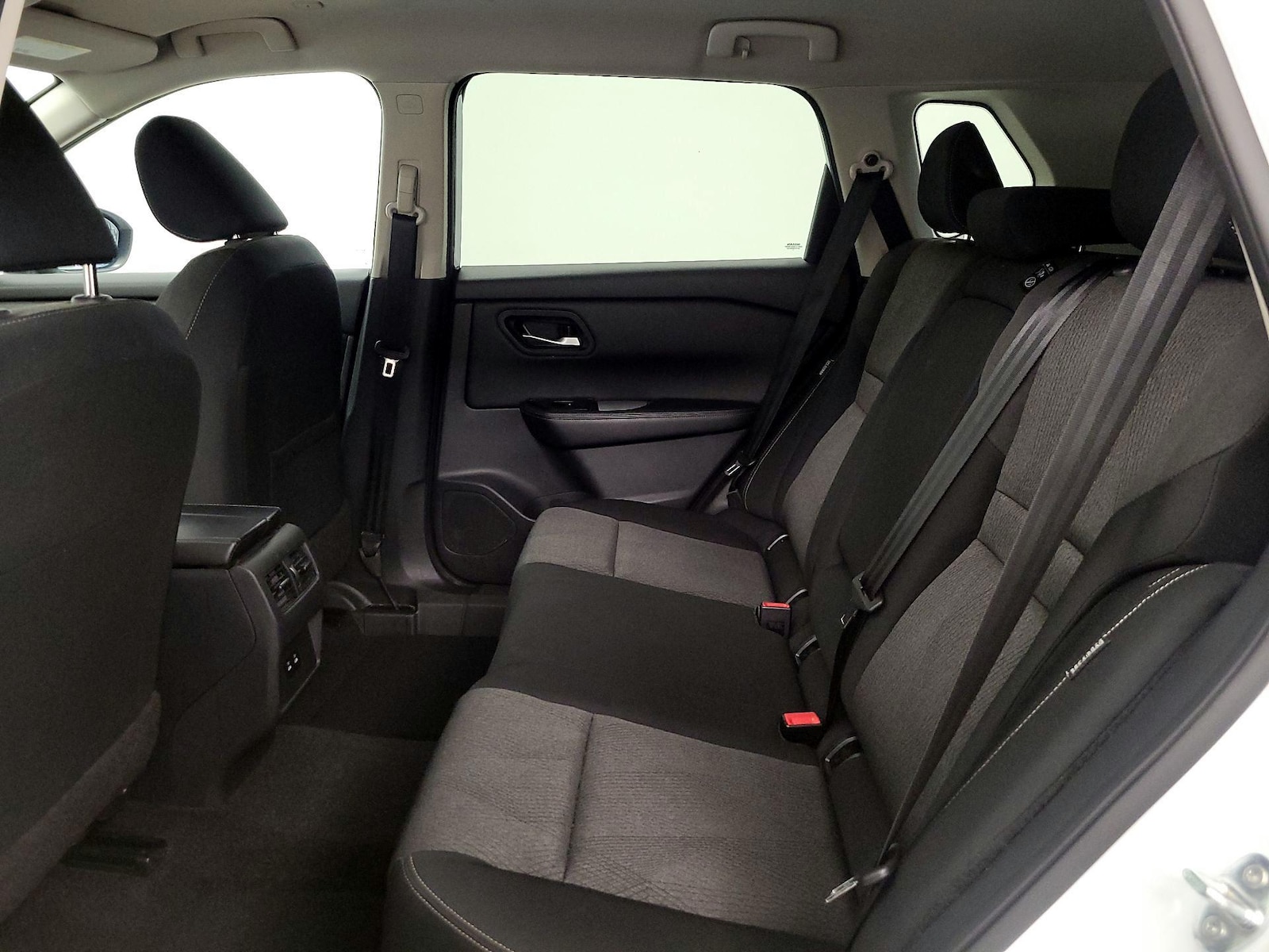 2024 Nissan Rogue SV - Photo 21