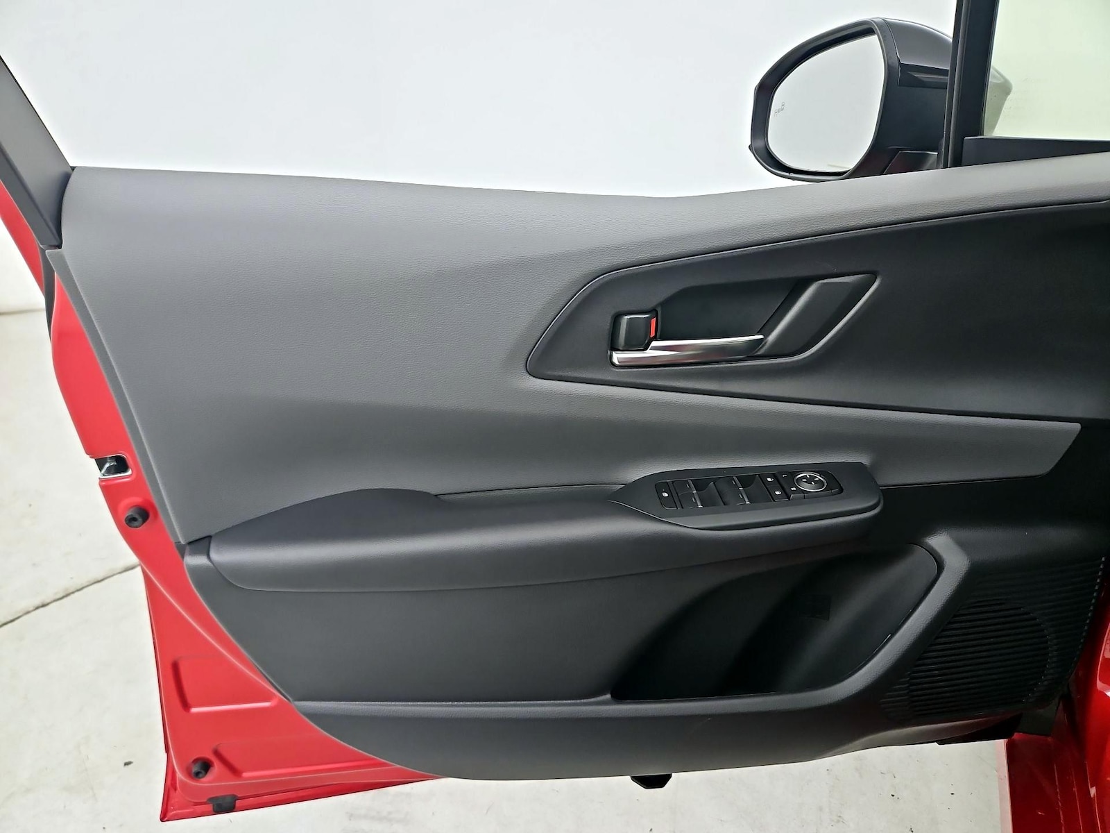 2026 Toyota Prius XLE - Photo 13