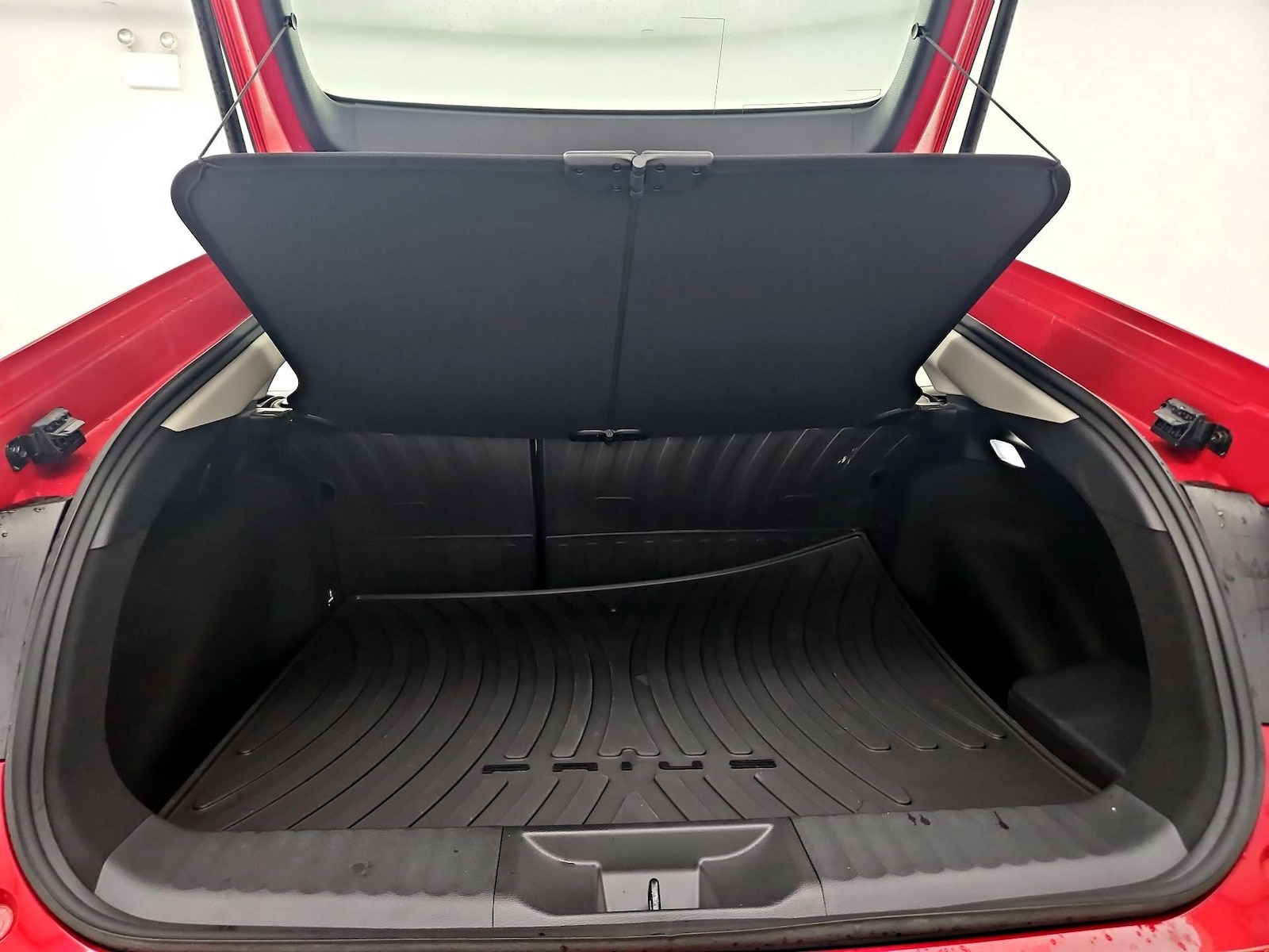2026 Toyota Prius XLE - Photo 23