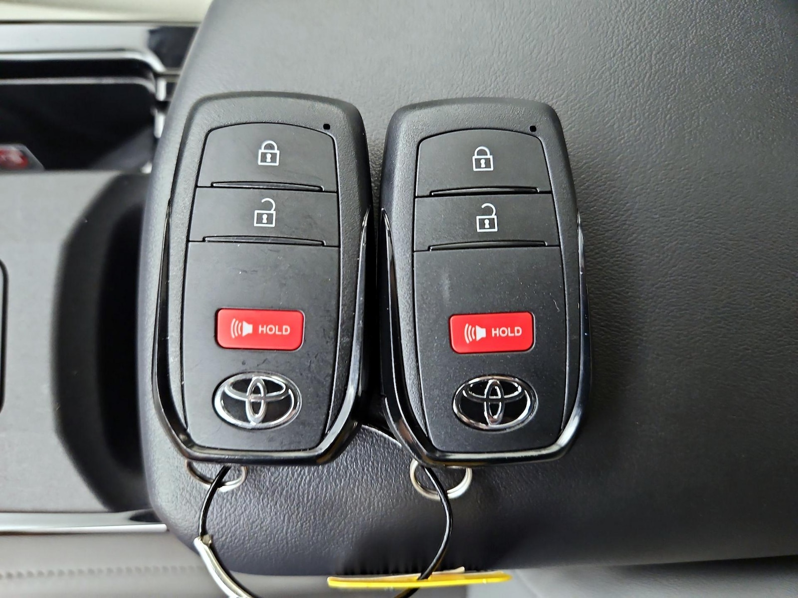 2026 Toyota Prius XLE - Photo 26