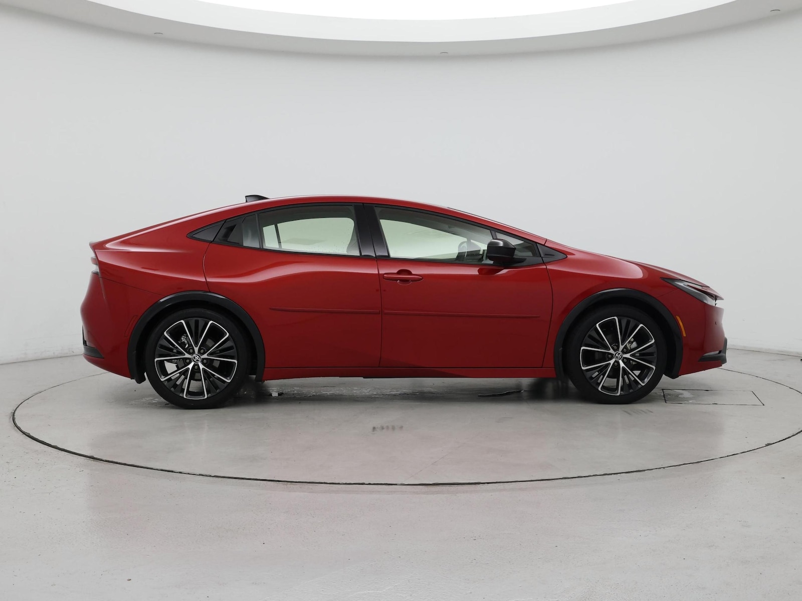 2026 Toyota Prius XLE - Photo 8