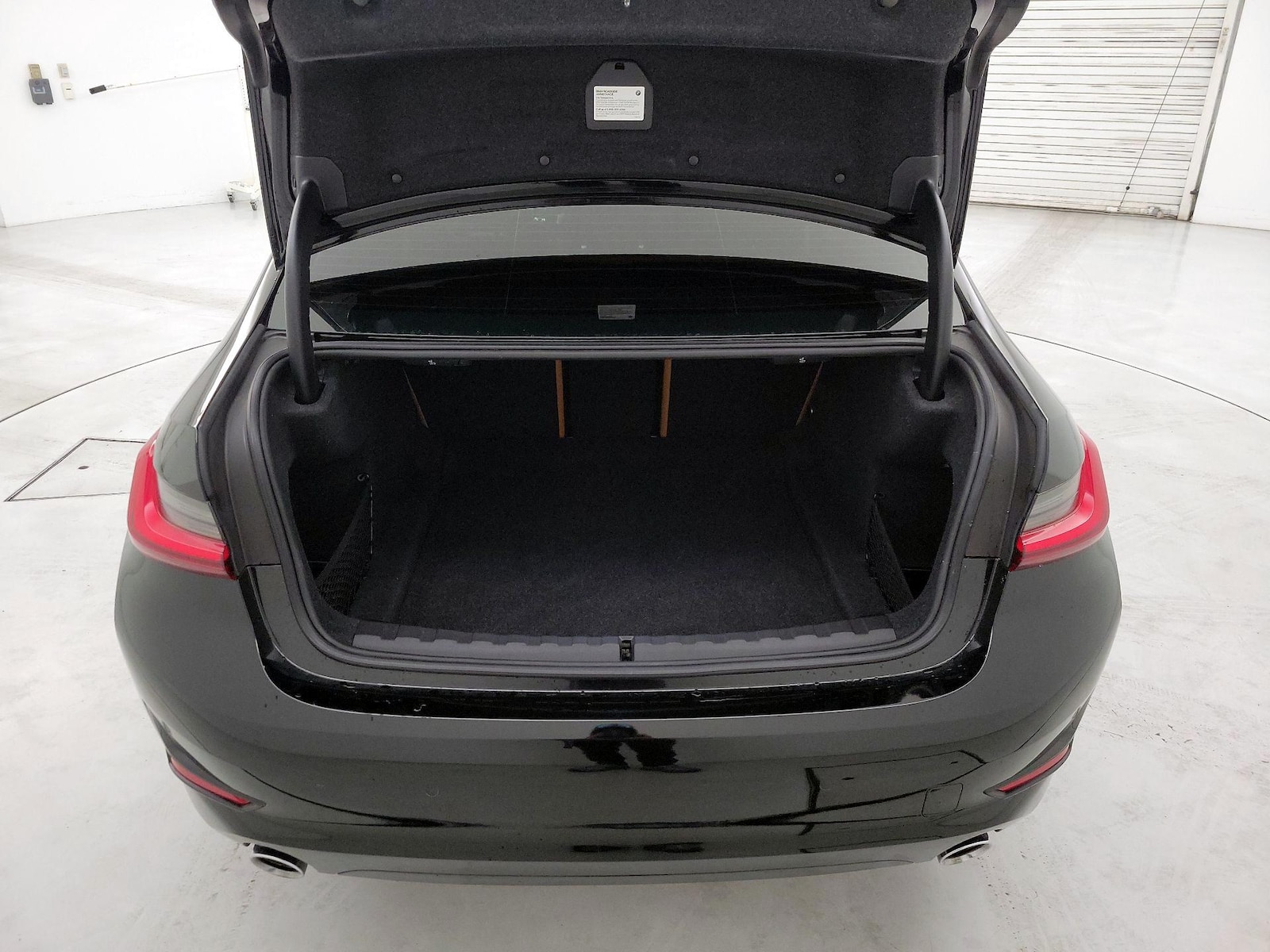 2022 BMW 3 Series 330i - Photo 22