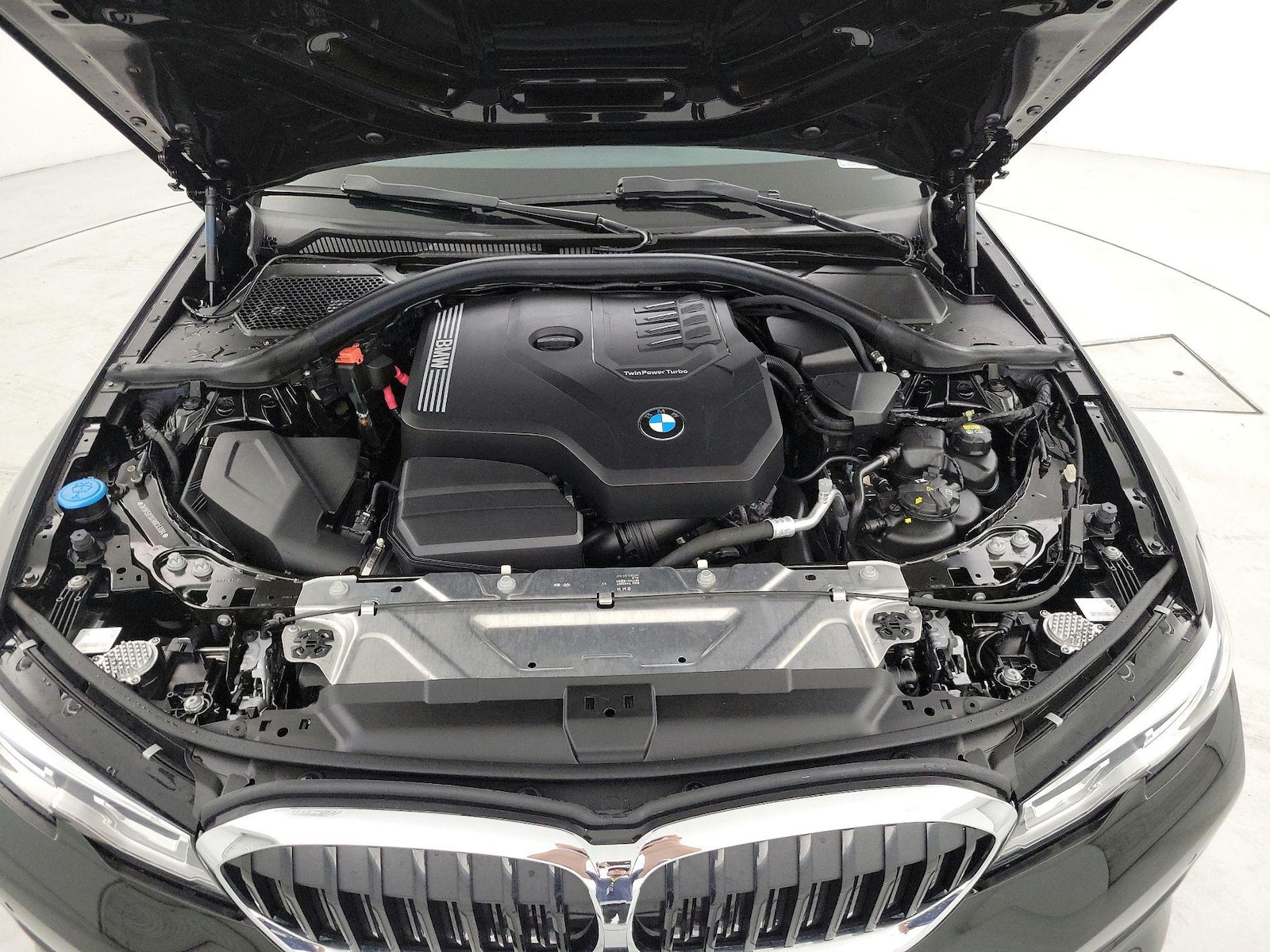 2022 BMW 3 Series 330i - Photo 23