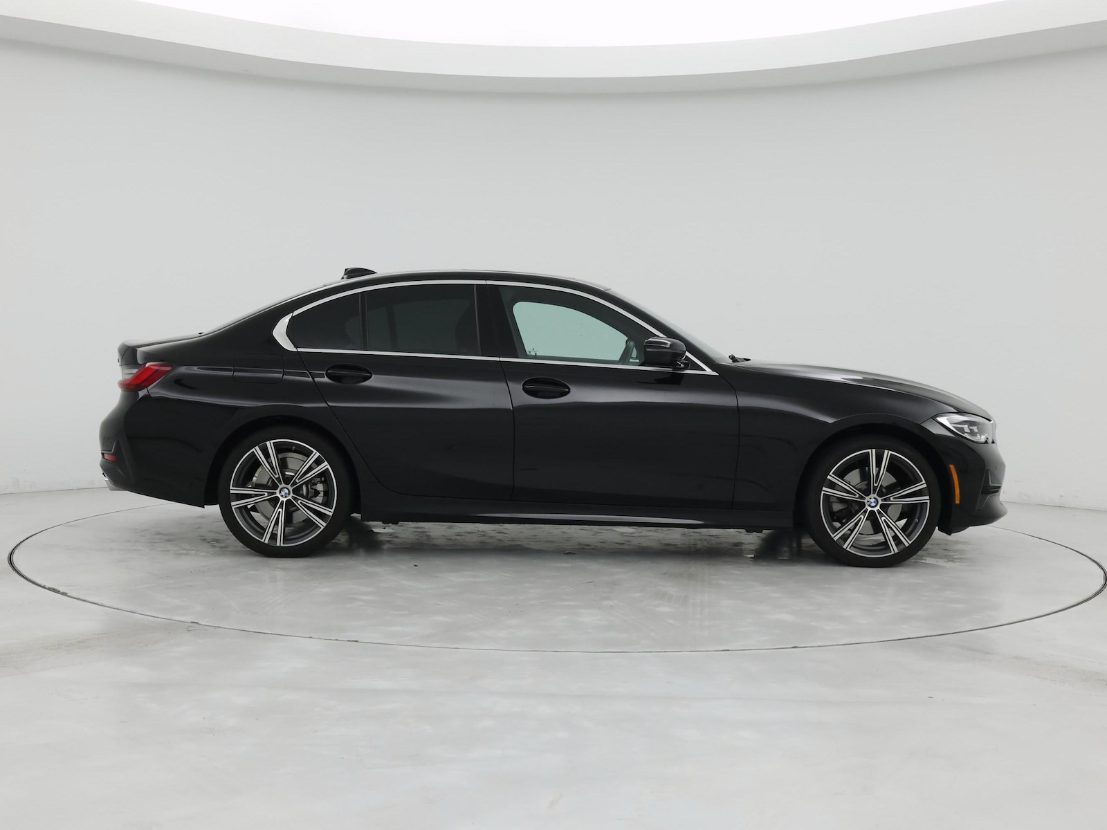 2022 BMW 3 Series 330i - Photo 8