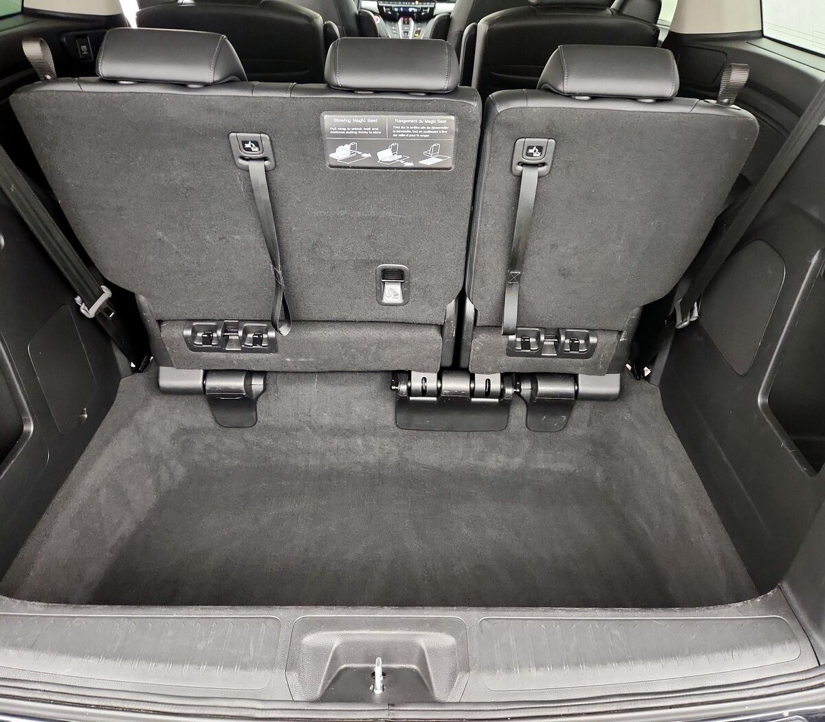 Trunk/Cargo (Seats Up)