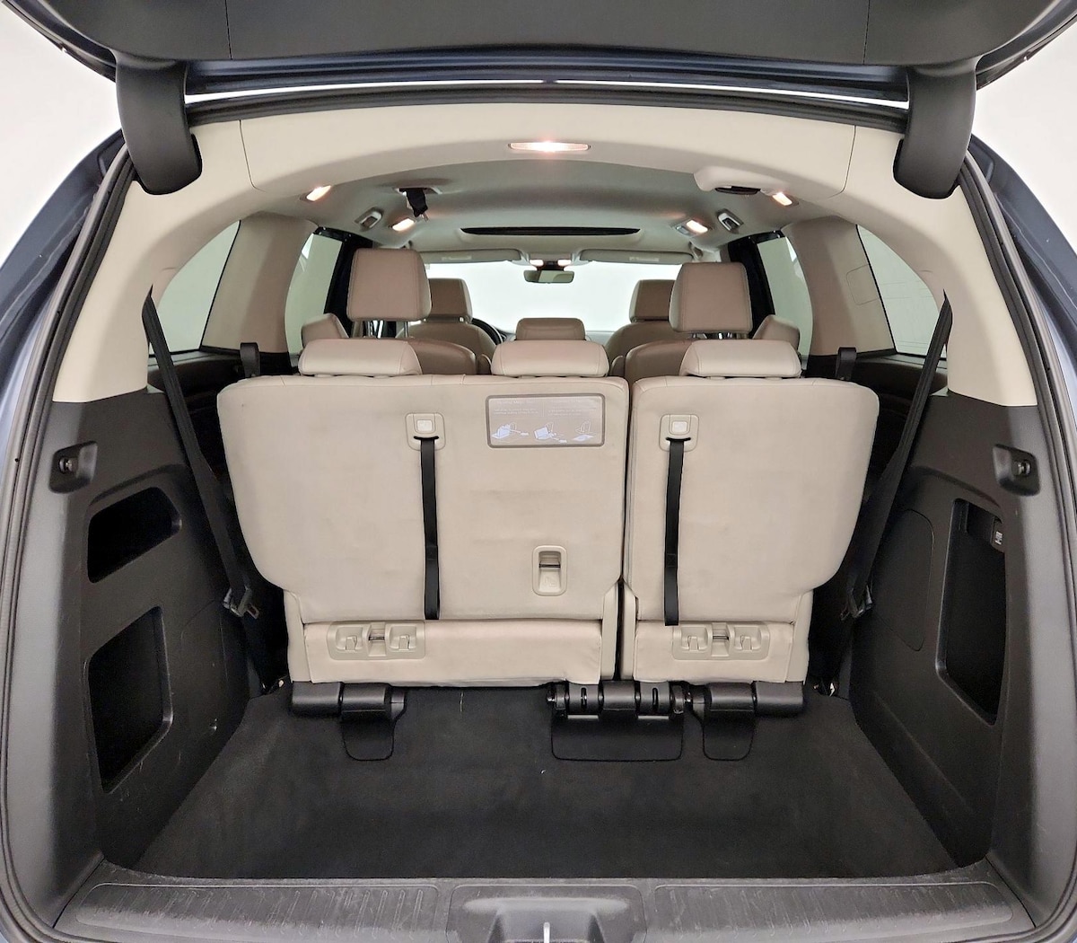 Trunk/Cargo (Seats Up)