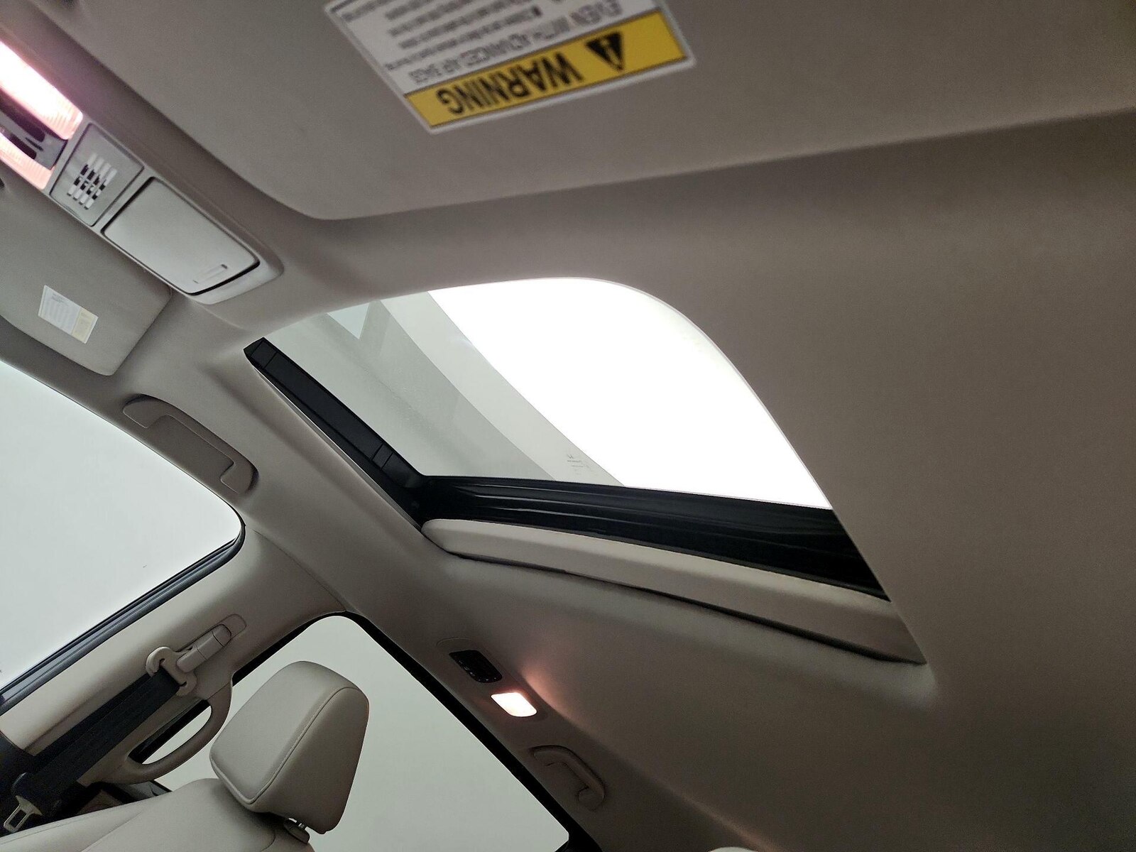 Sunroof(s) & Overhead Airbags