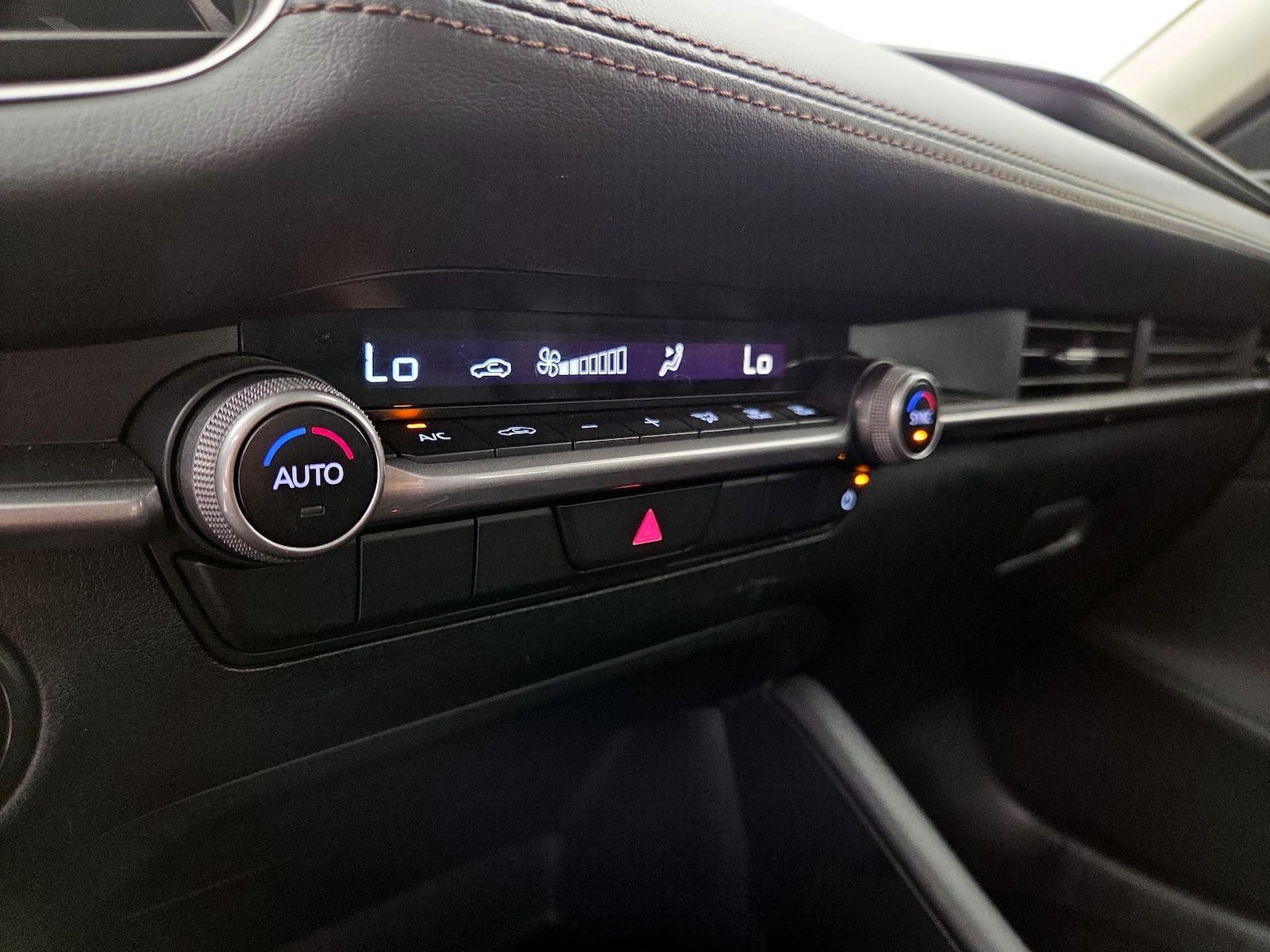 2025 Mazda Mazda3 Select Sport - Photo 17
