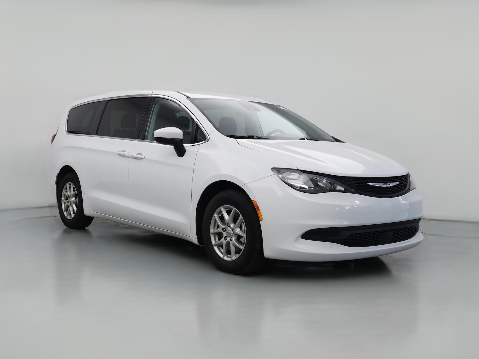 2023 Chrysler Voyager