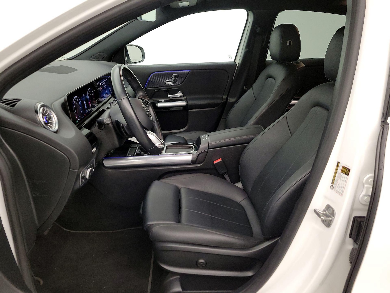 Side Airbags & Leatherette Seats