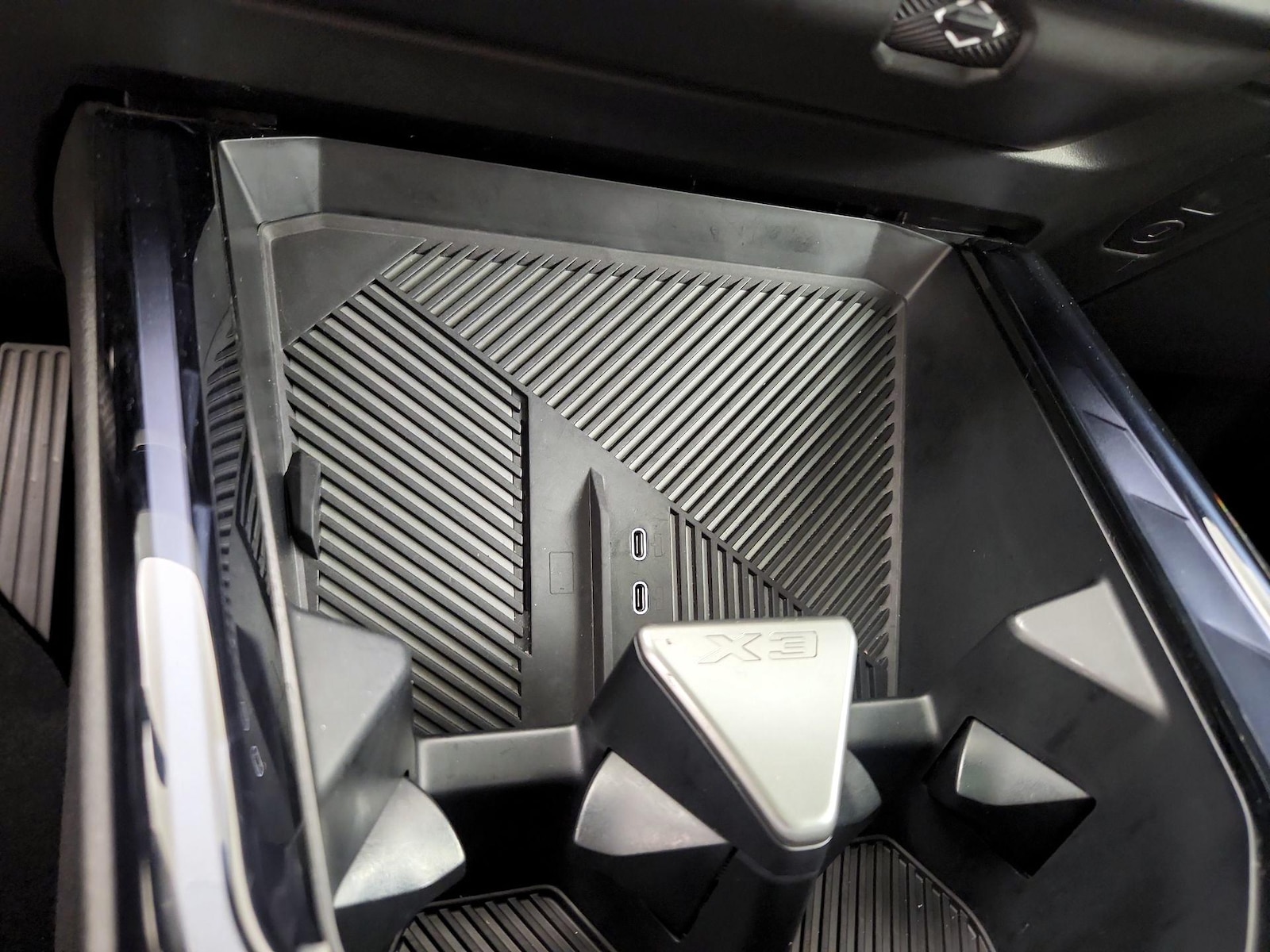 2026 BMW X3 30 - Photo 19
