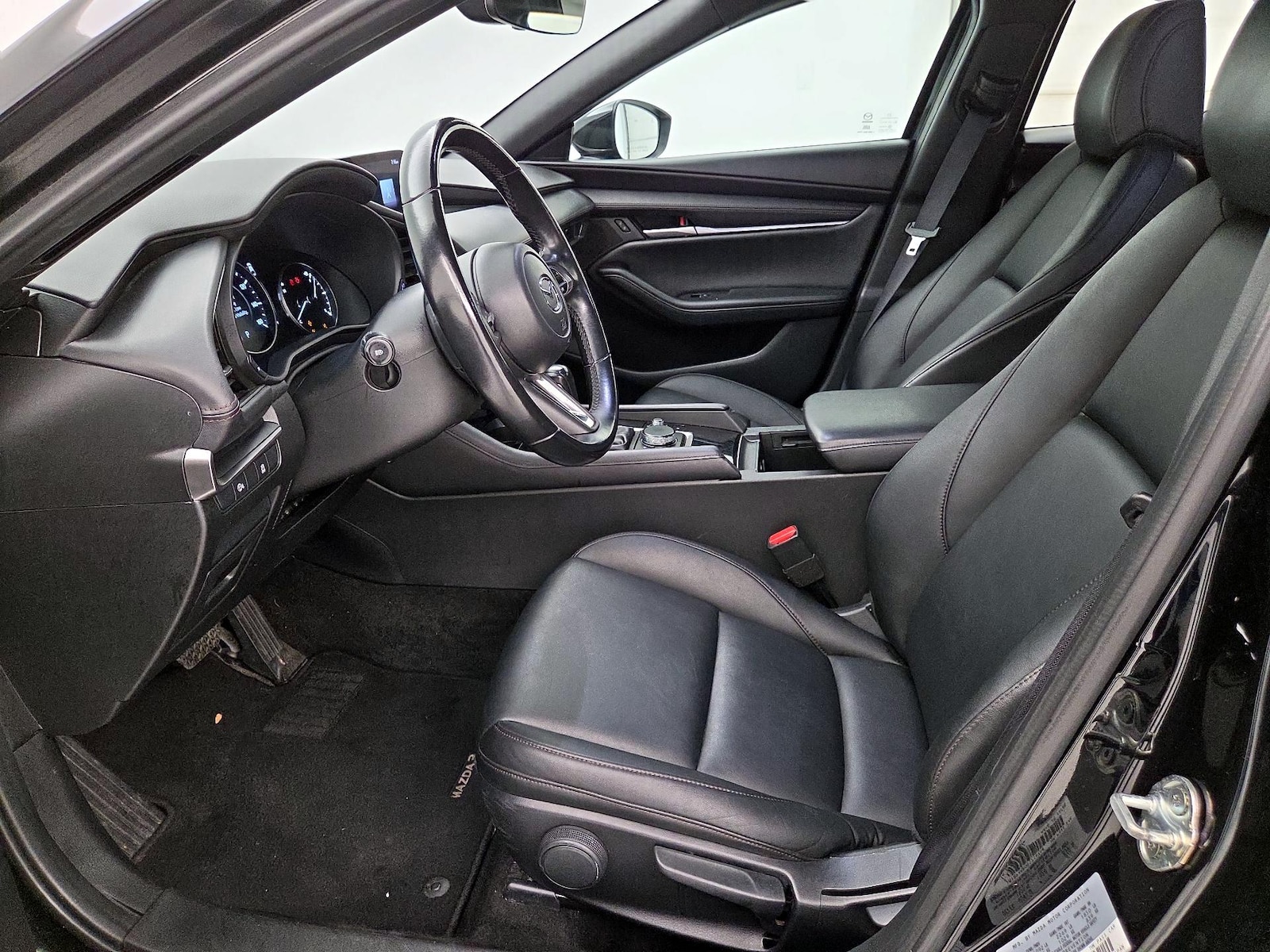 Side Airbags & Leatherette Seats