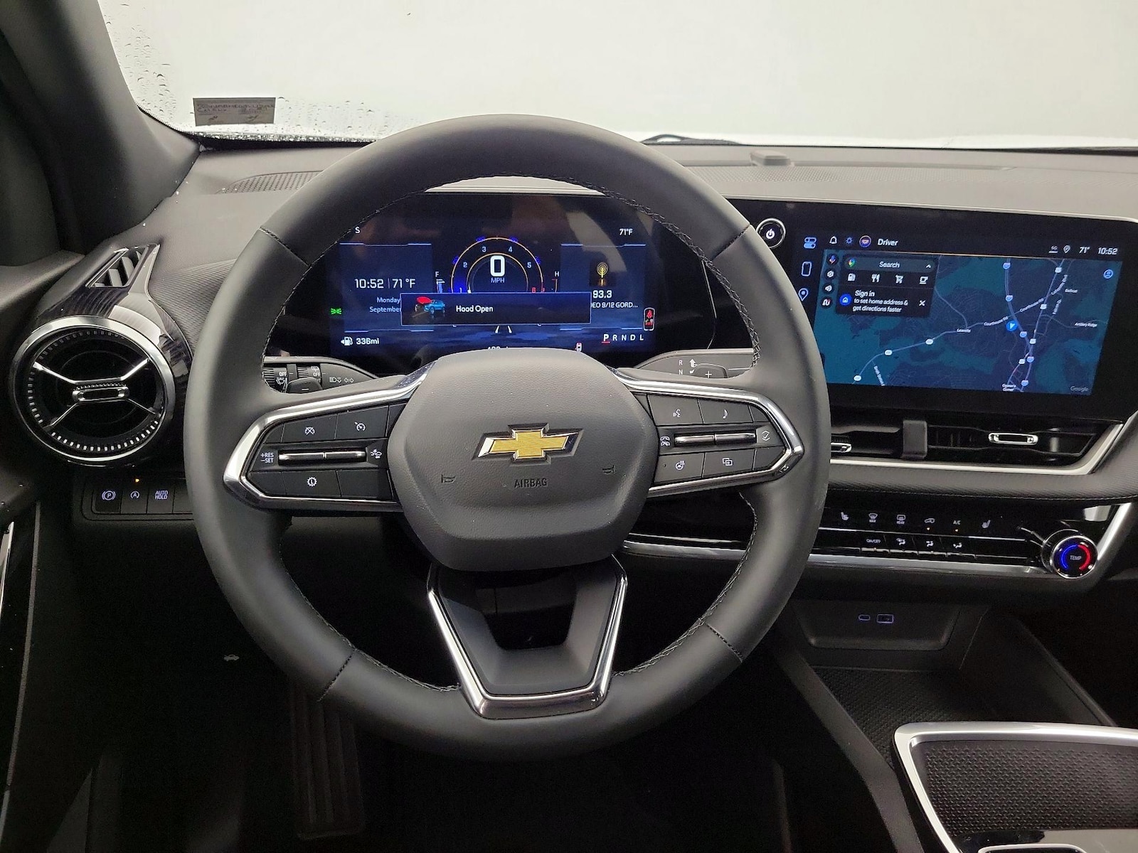 2027 Chevrolet Equinox LT - Photo 11