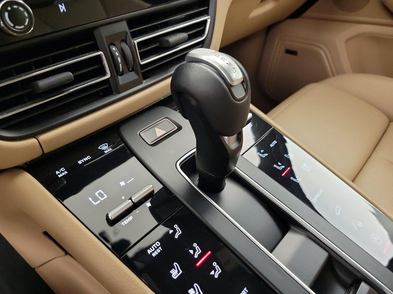 2022 Porsche Macan S - Photo 19