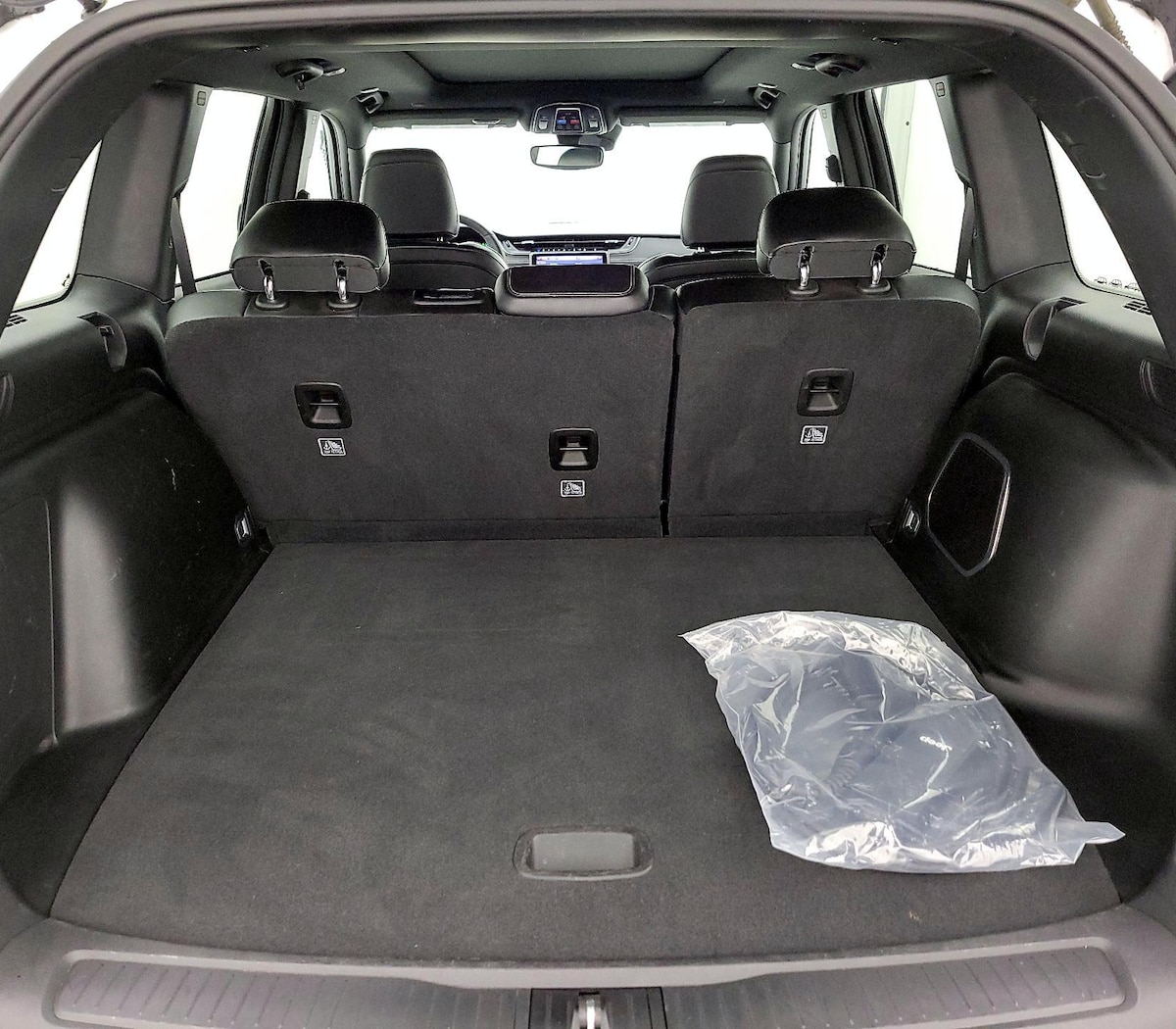 Trunk/Cargo (Seats Up)
