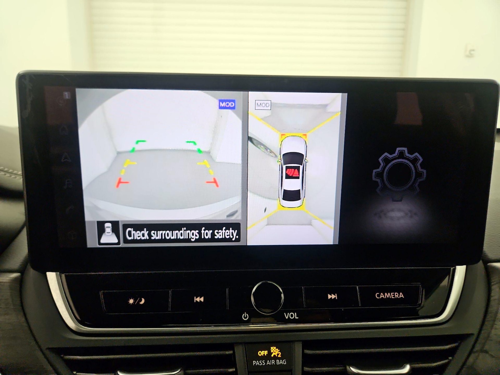 2025 Nissan Altima SL - Photo 14