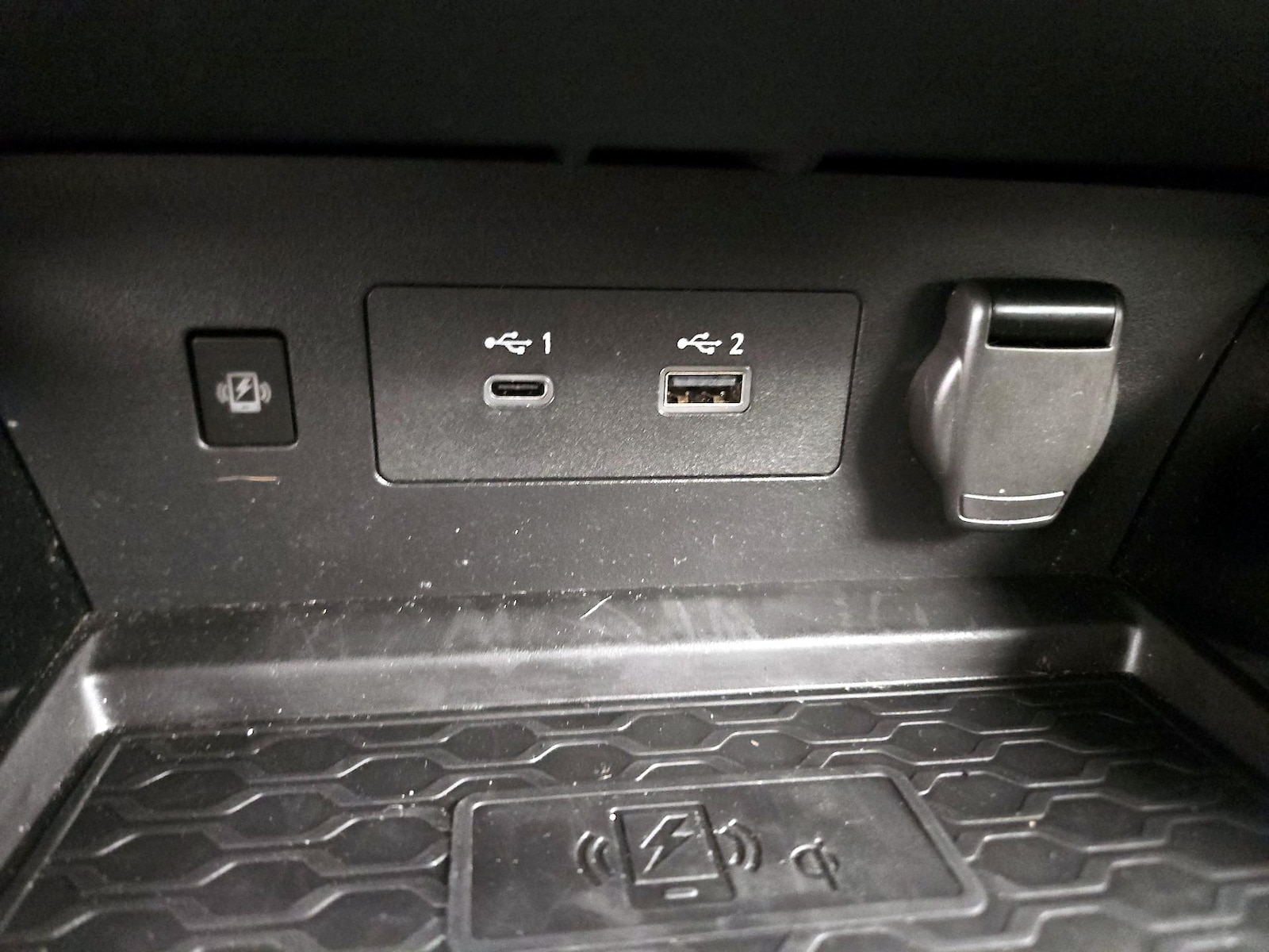 2025 Nissan Altima SL - Photo 18
