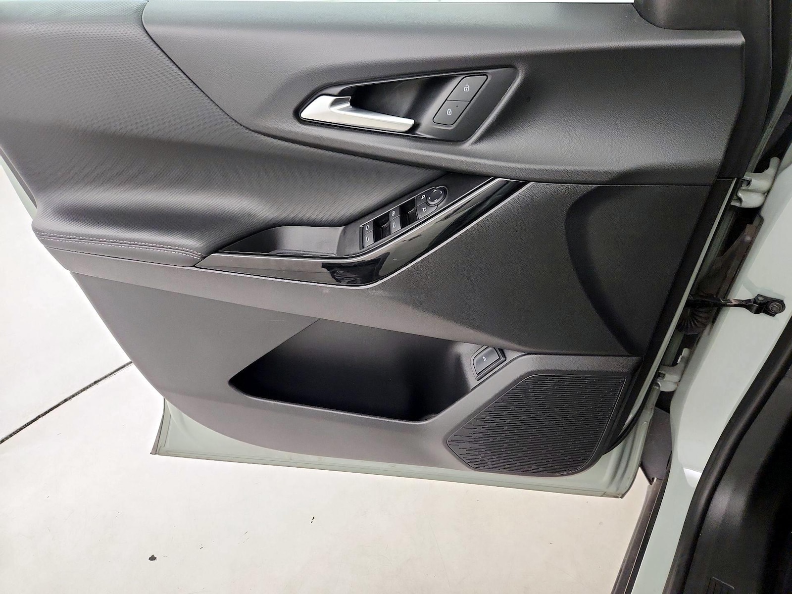 2025 Chevrolet Equinox LT - Photo 13