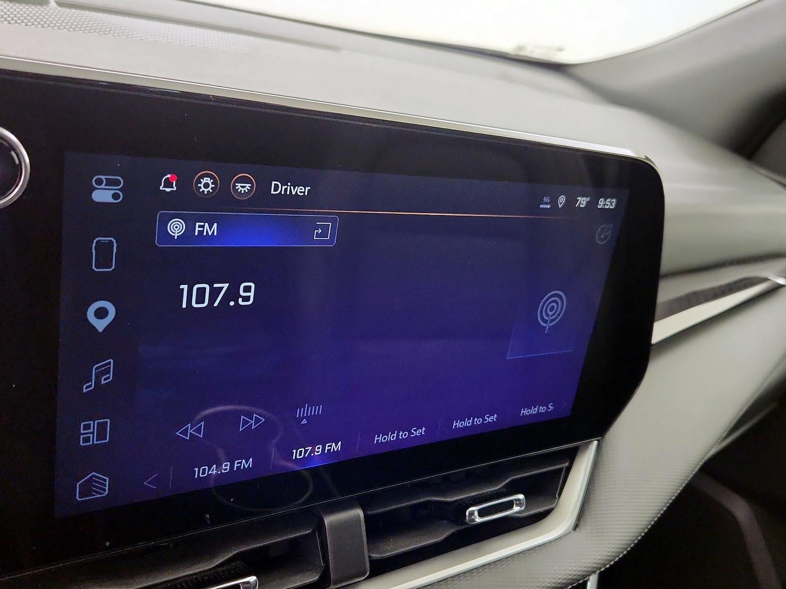 2025 Chevrolet Equinox LT - Photo 17