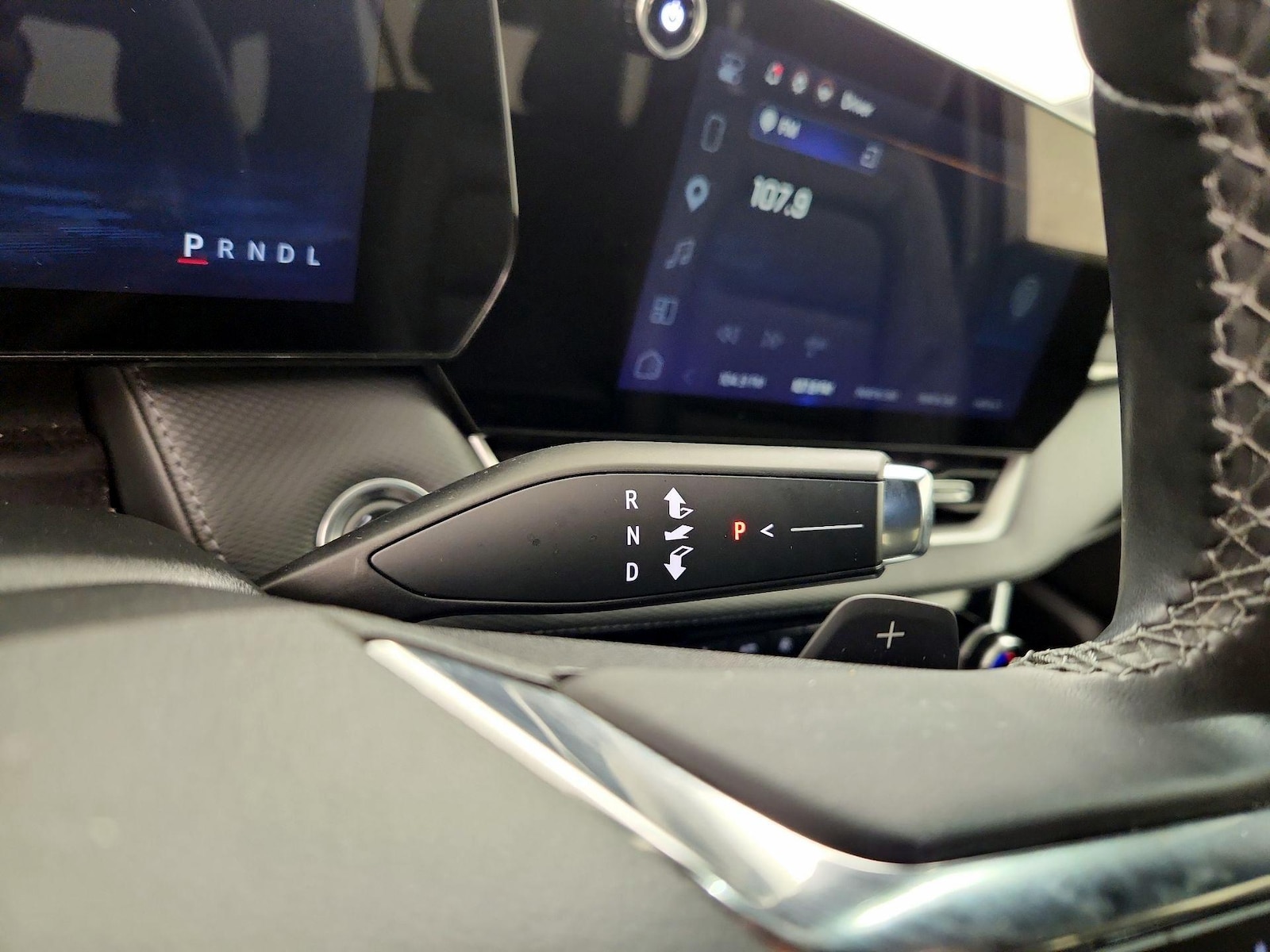 2025 Chevrolet Equinox LT - Photo 19