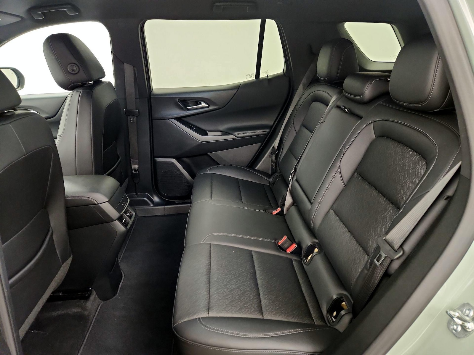 2025 Chevrolet Equinox LT - Photo 21