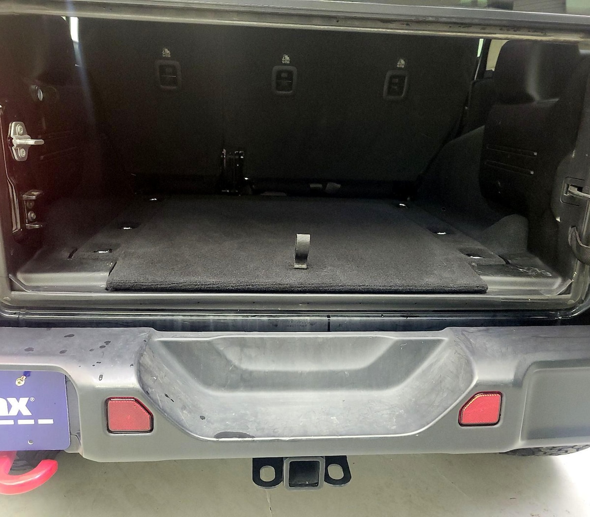 Trunk/Cargo (Seats Up)