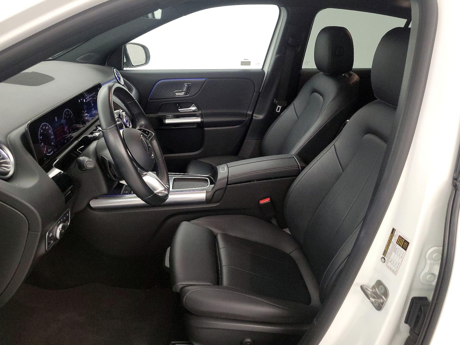 Side Airbags & Leatherette Seats